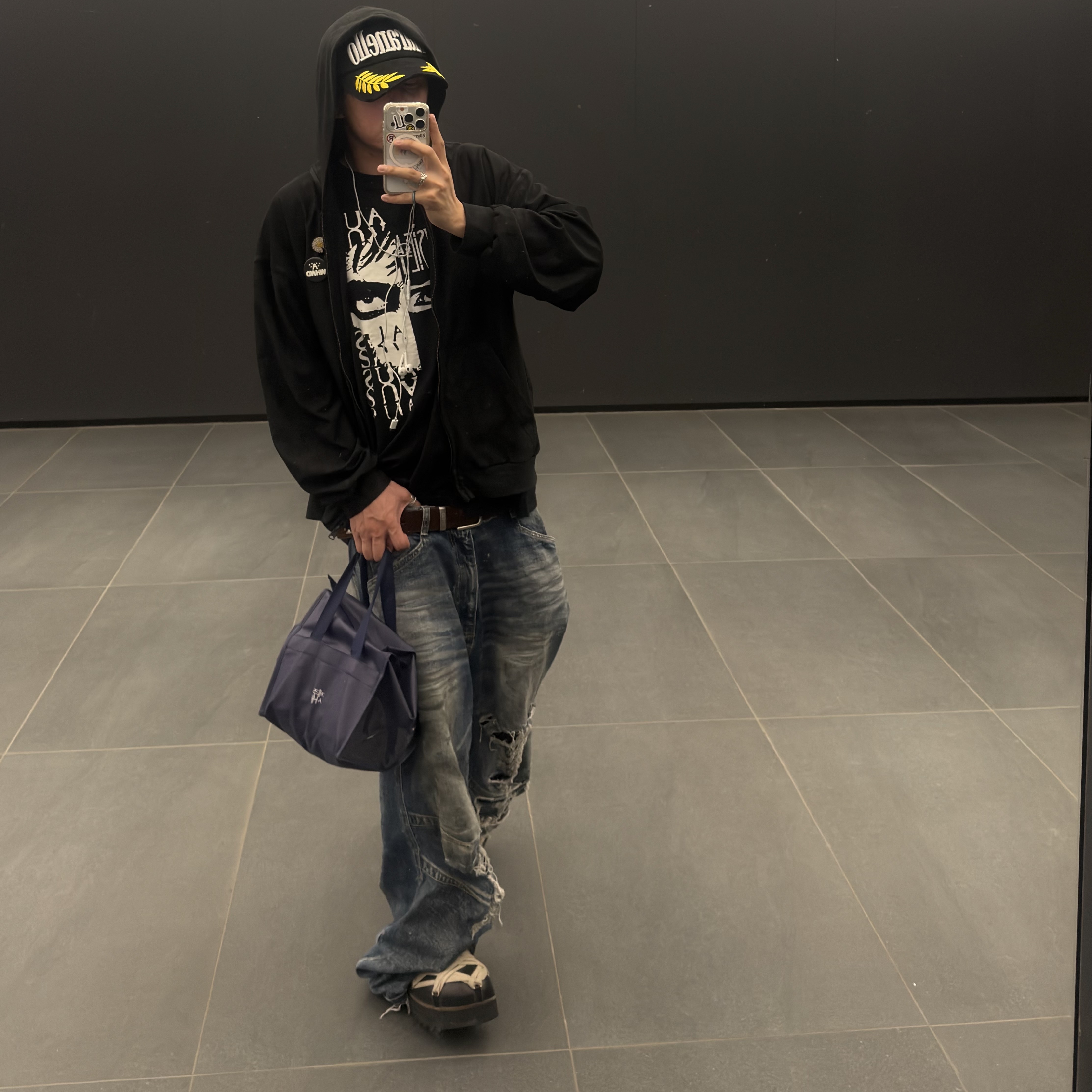 Rick Owens Megalaced Mule Black 착용 스타일