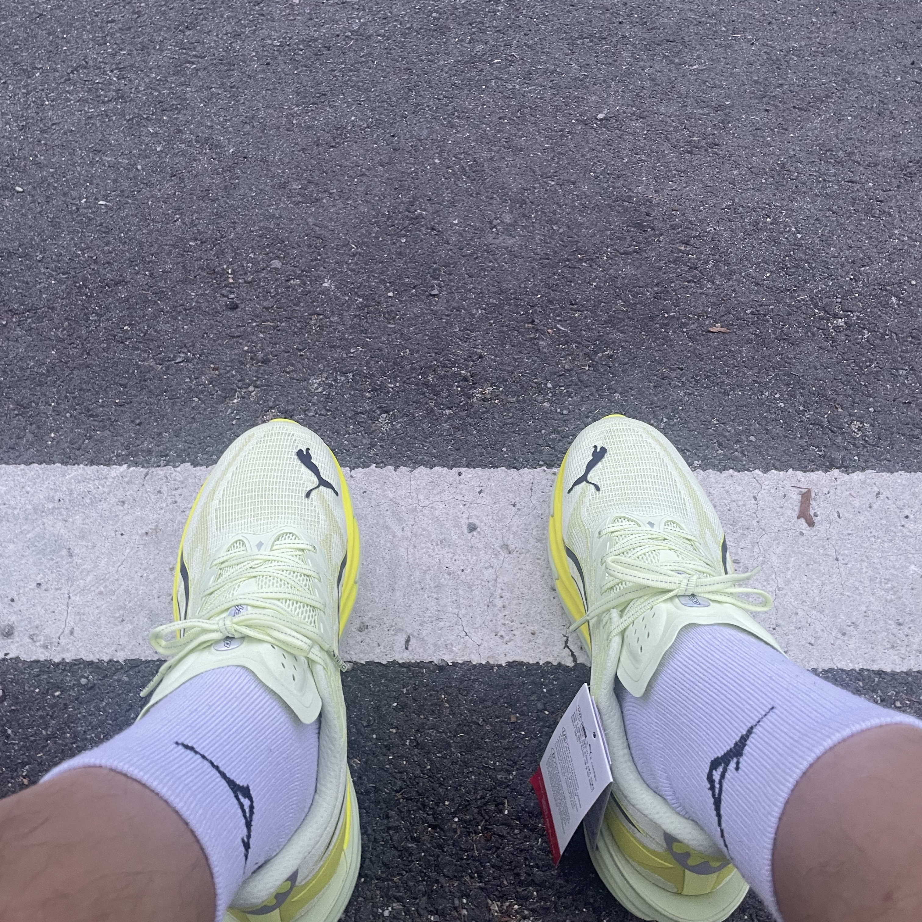 Puma Deviate Nitro 4 Wide Apple Spritz Lux Lime 착용 스타일