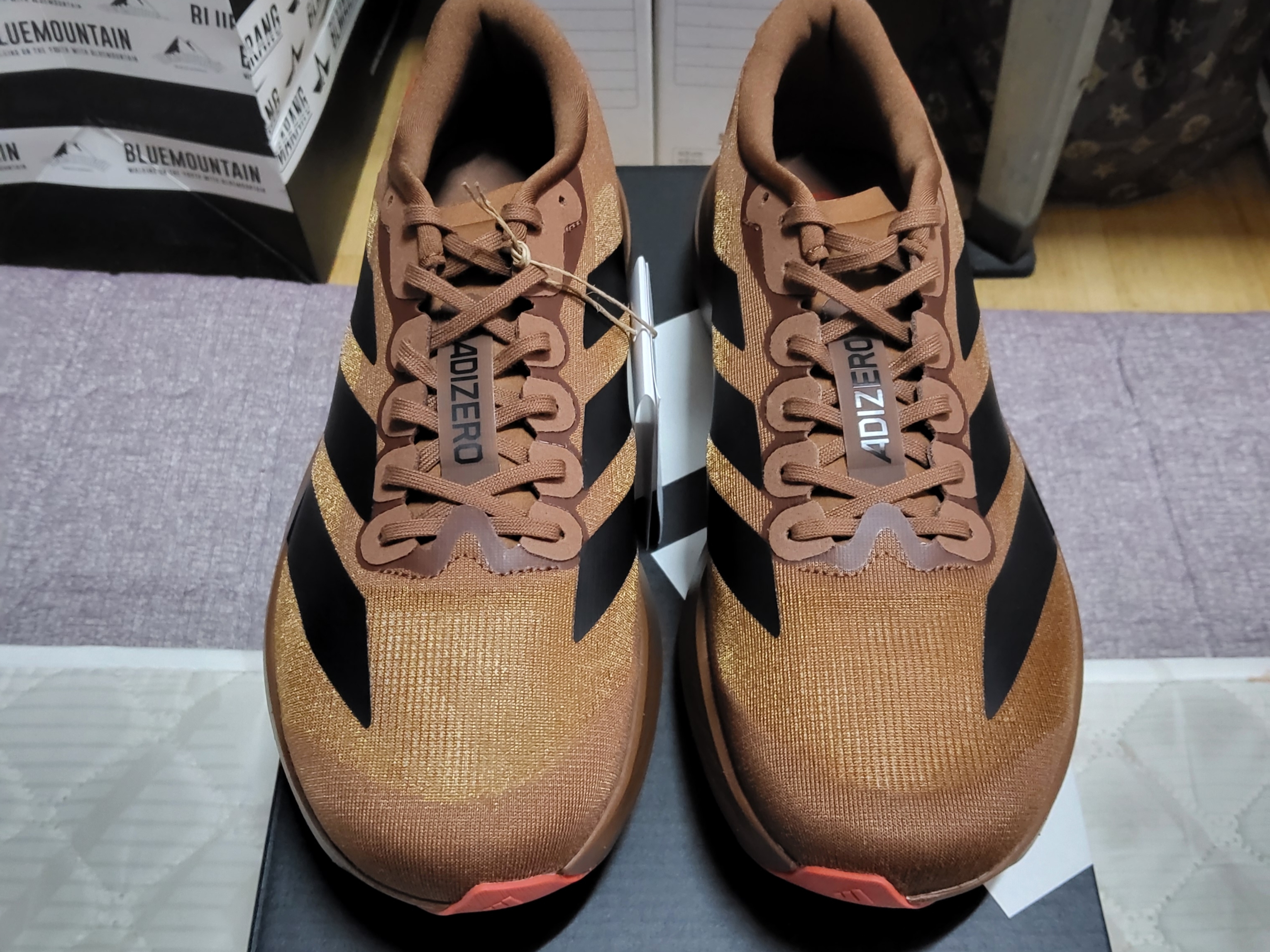 Adidas x Pharrell Williams Adizero EVO SL Preloved Brown 착용 스타일 - 2