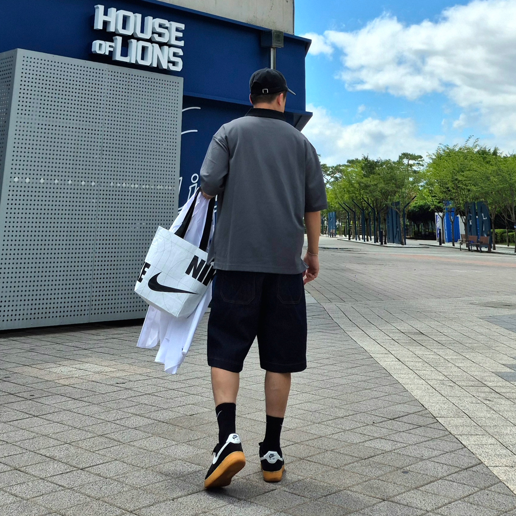 Nike Air Force 1 '07 LV8 Black Gum Light Brown, Jordan Brooklyn Polo T-Shirt Iron Grey Black 착용 스타일 - 2
