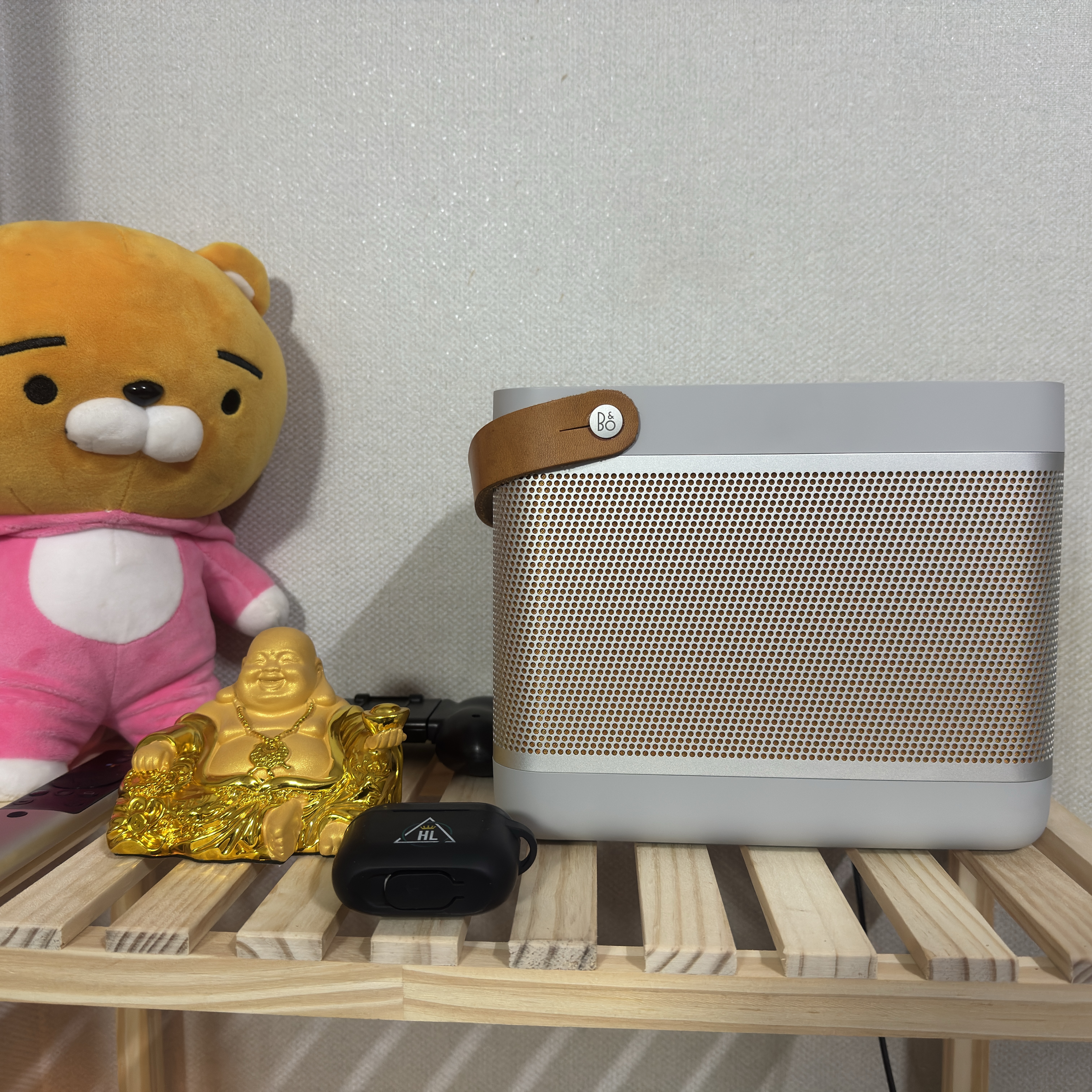 [12% 쿠폰] Bang & Olufsen Beolit 20 Grey Mist 착용 스타일