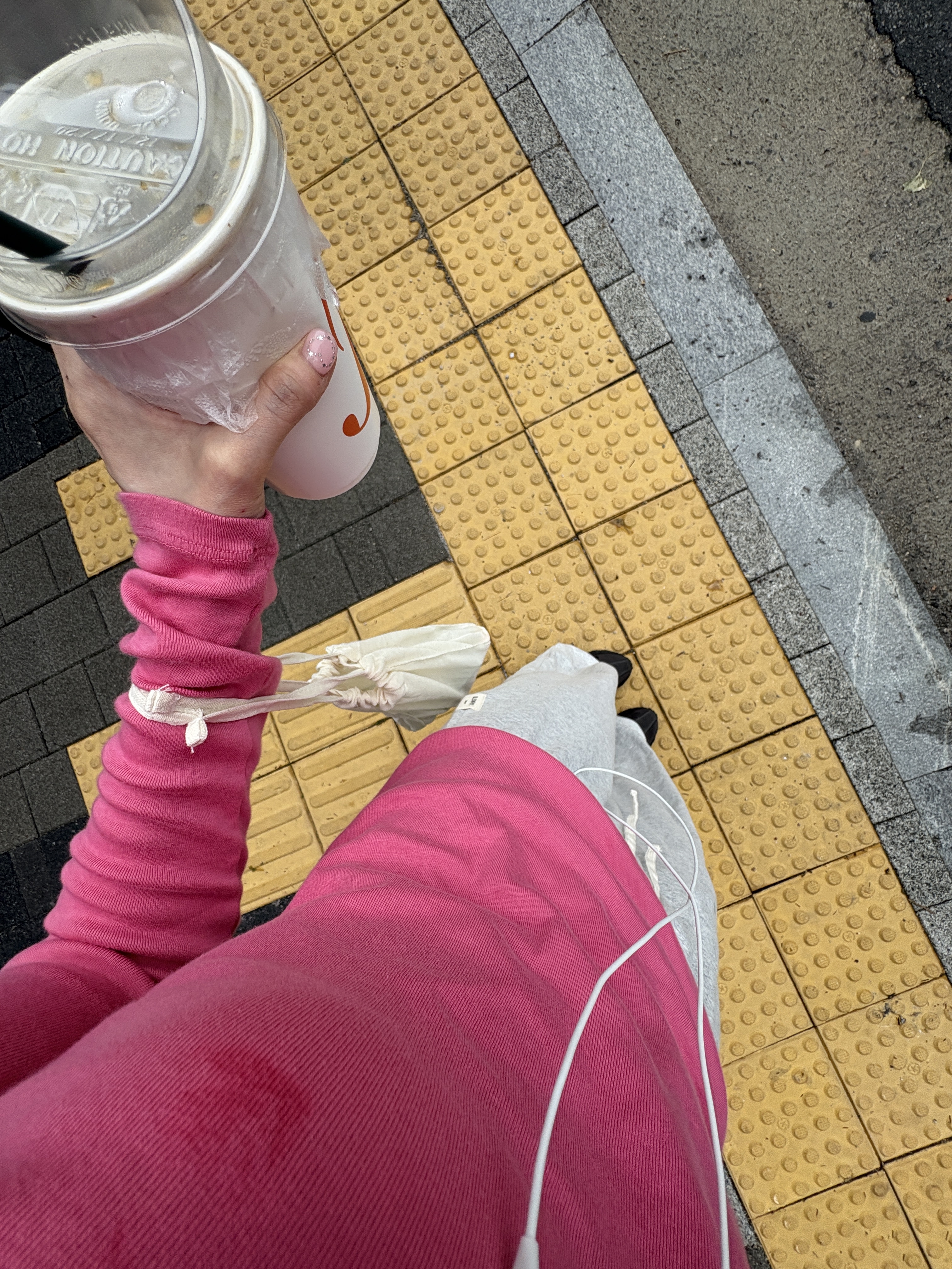 (W) Glowny G Comfort String Pants Melange Gray 착용 스타일 - 2