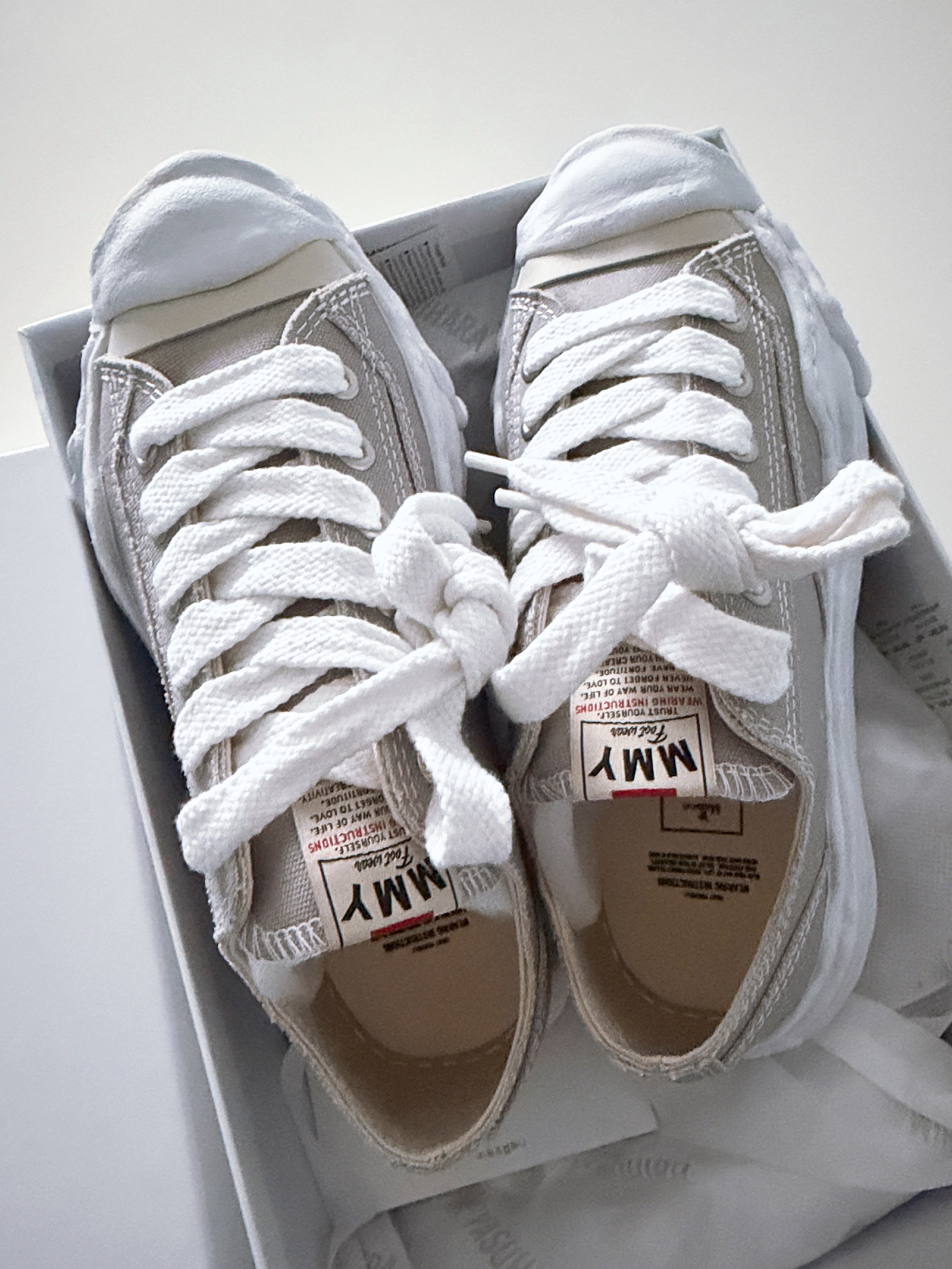 Maison Mihara Yasuhiro Hank OG Sole Canvas Low-top Sneakers Gray 착용 스타일 - 2