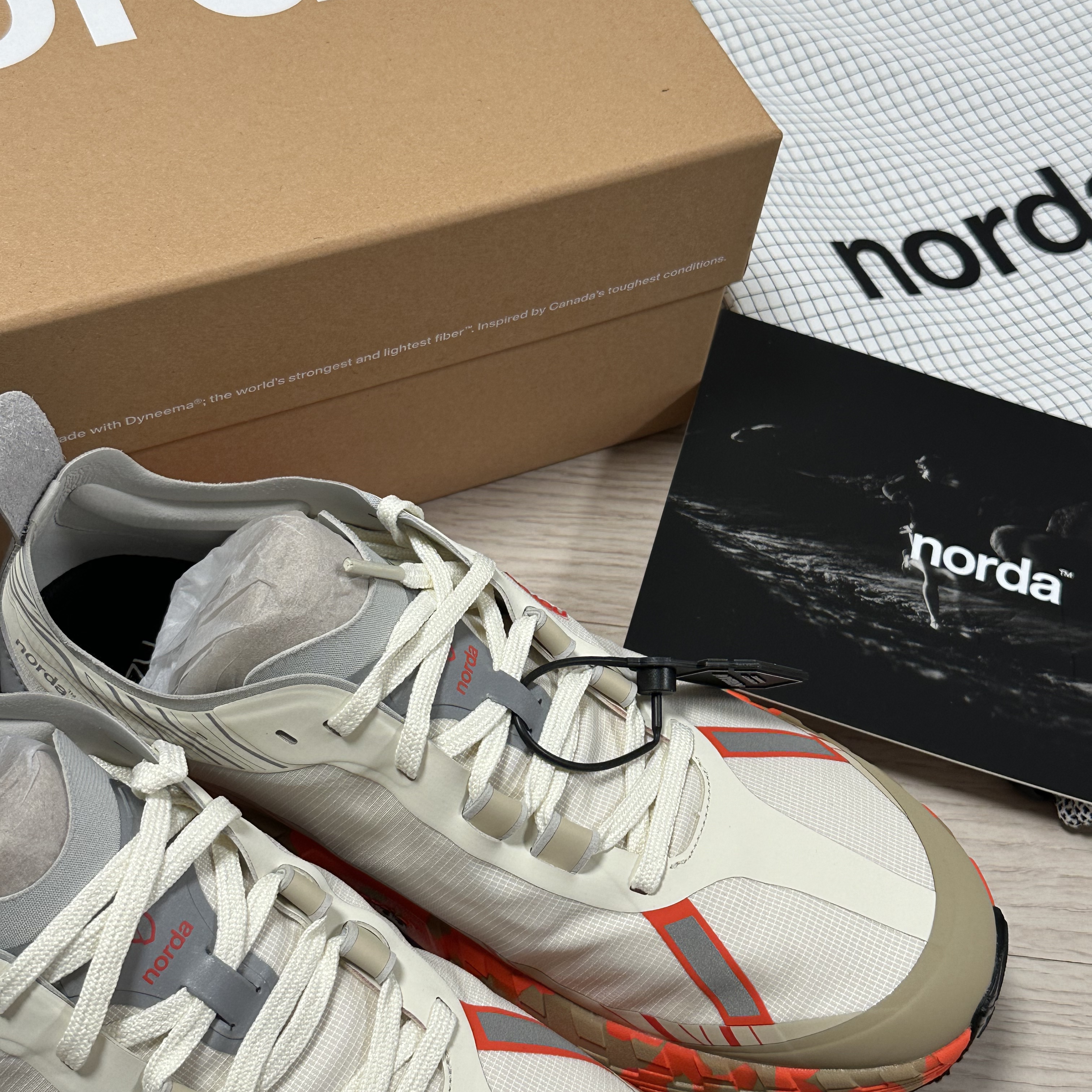 Norda 001A RZ Edition Fireclay 착용 스타일 - 2
