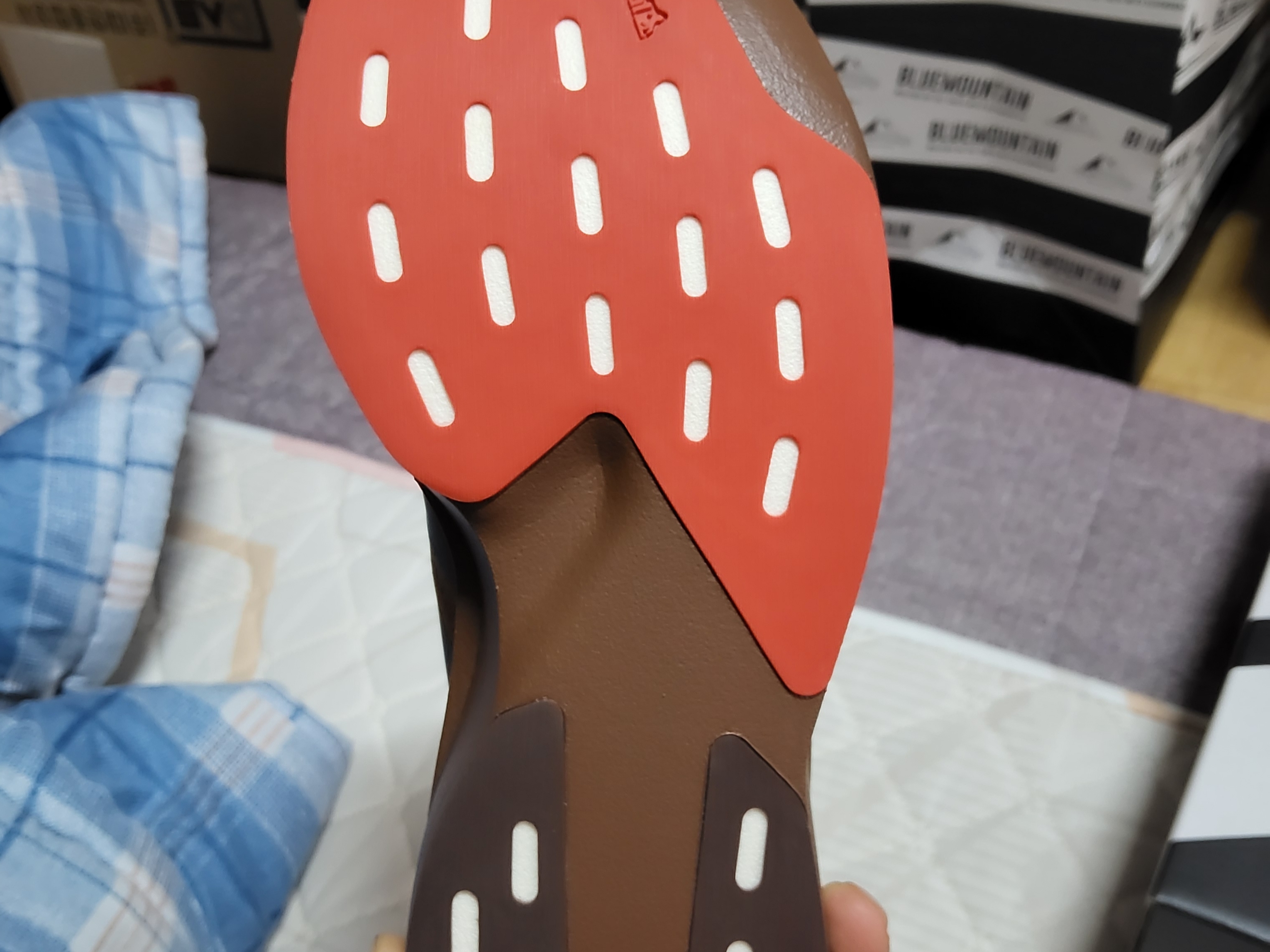 Adidas x Pharrell Williams Adizero EVO SL Preloved Brown 착용 스타일 - 8