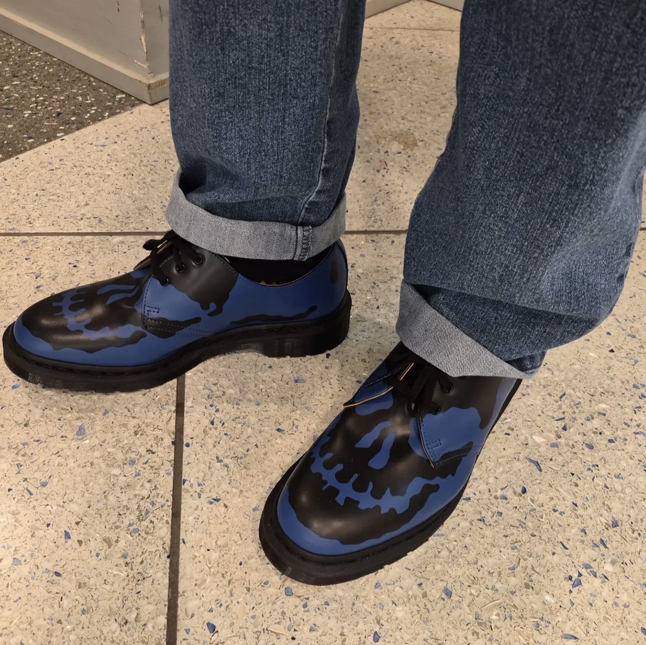 Dr. Martens x A-Cold-Wall 1460 Bex Neoteric Black, Dr. Martens x Supreme Postal Supreme 4-Eye Shoe Black - 26SS 착용 스타일 - 5