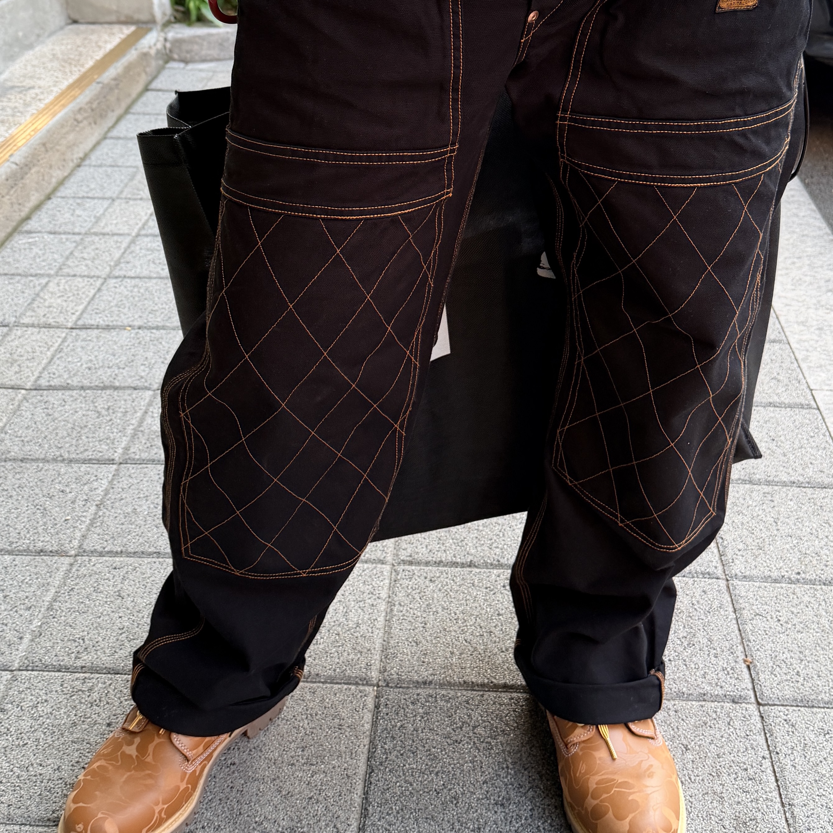 Kapital Thin Canvas Lumber Pants Black, Timberland x BAPE Premium Chukka Boots Wheat - Wide 착용 스타일 - 2