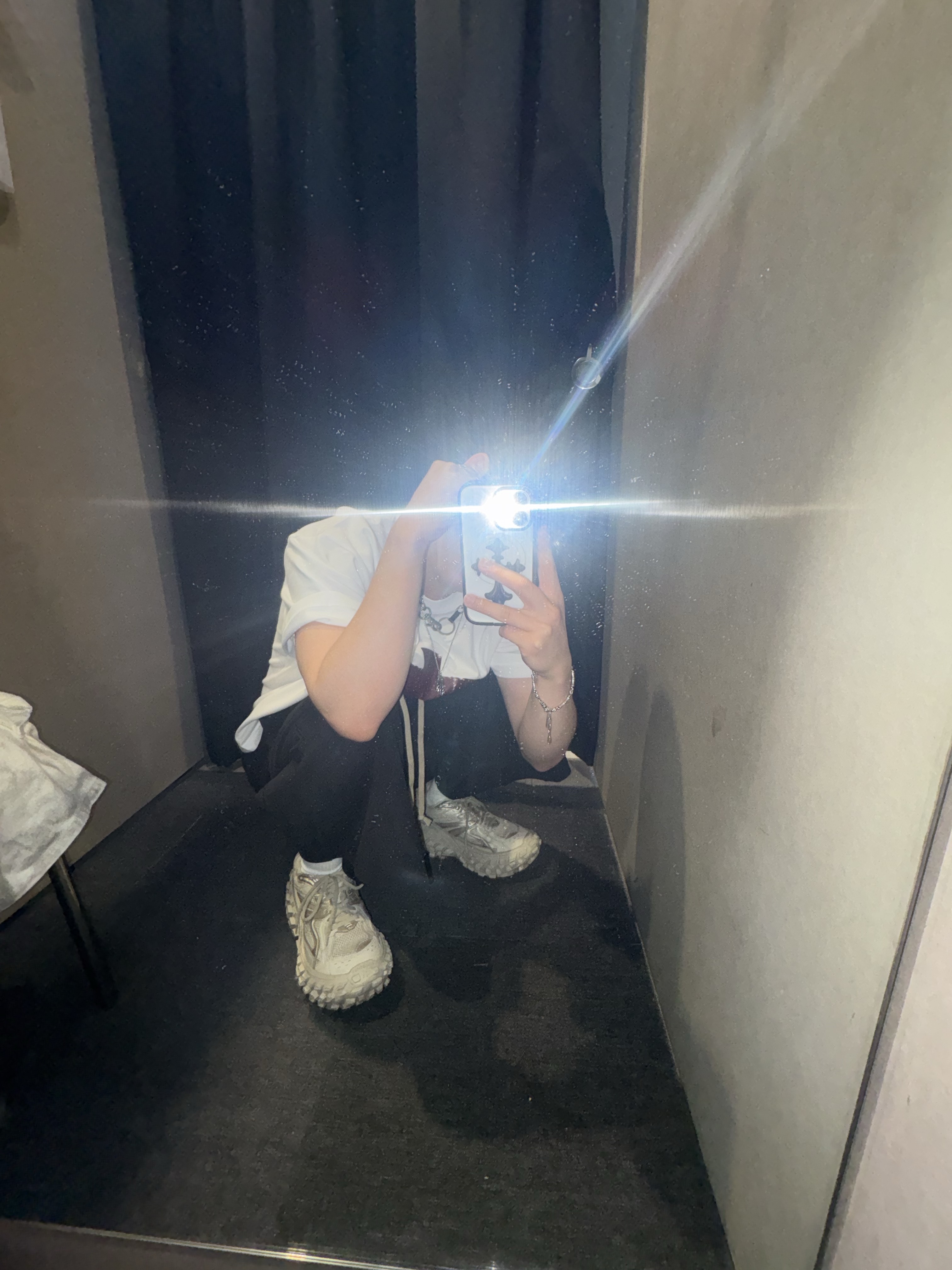 Balenciaga Defender Sneakers Beige, Aftermath Atm 777 Logo Ball Cap Black 착용 스타일 - 4