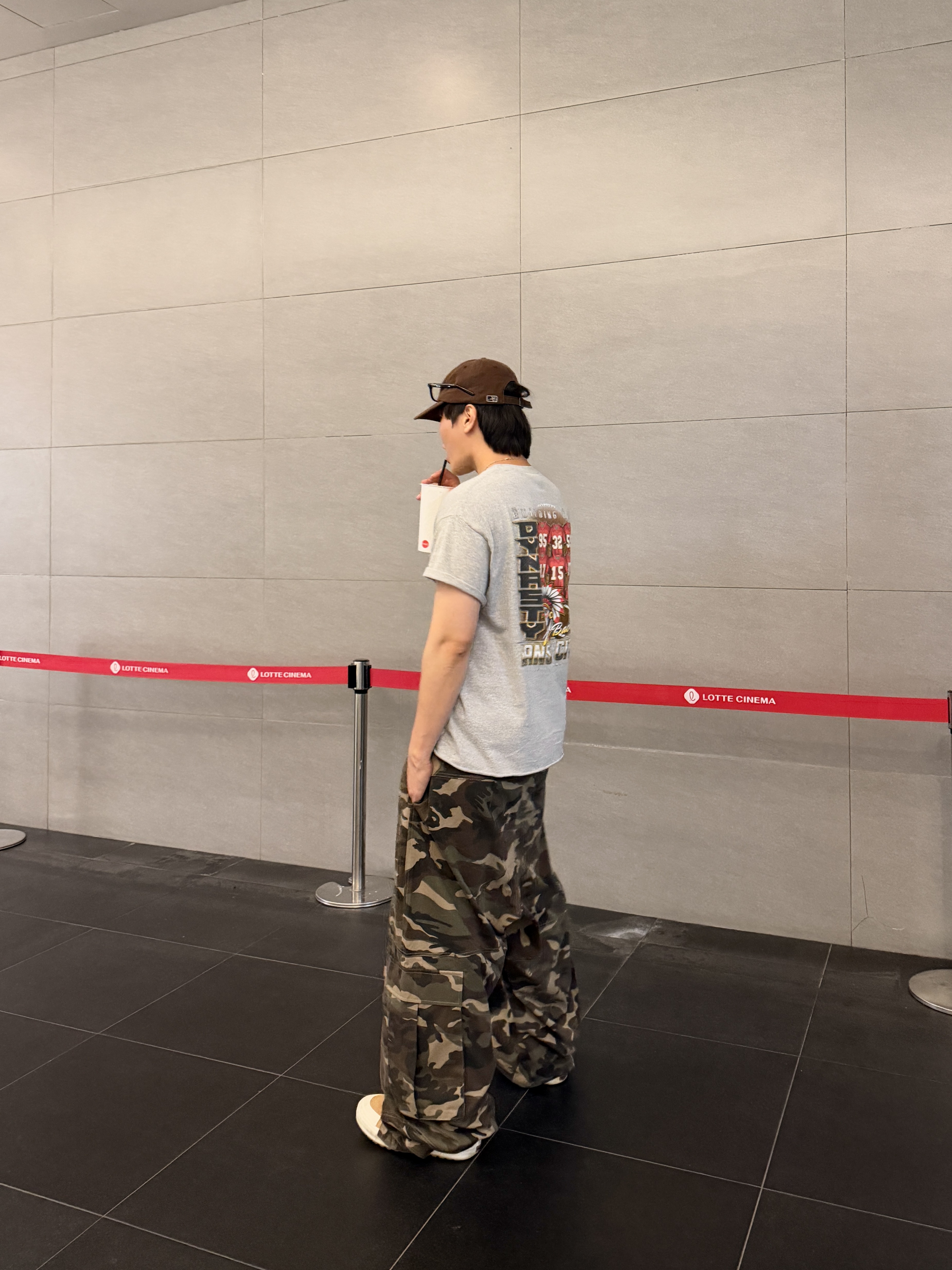 ETCE Ny Cross Washed Cap Brown, Undermycar Mu.54 Anti Fxxking Logo Play Big Cargo Camo Pants Camo Mocha 착용 스타일 - 4