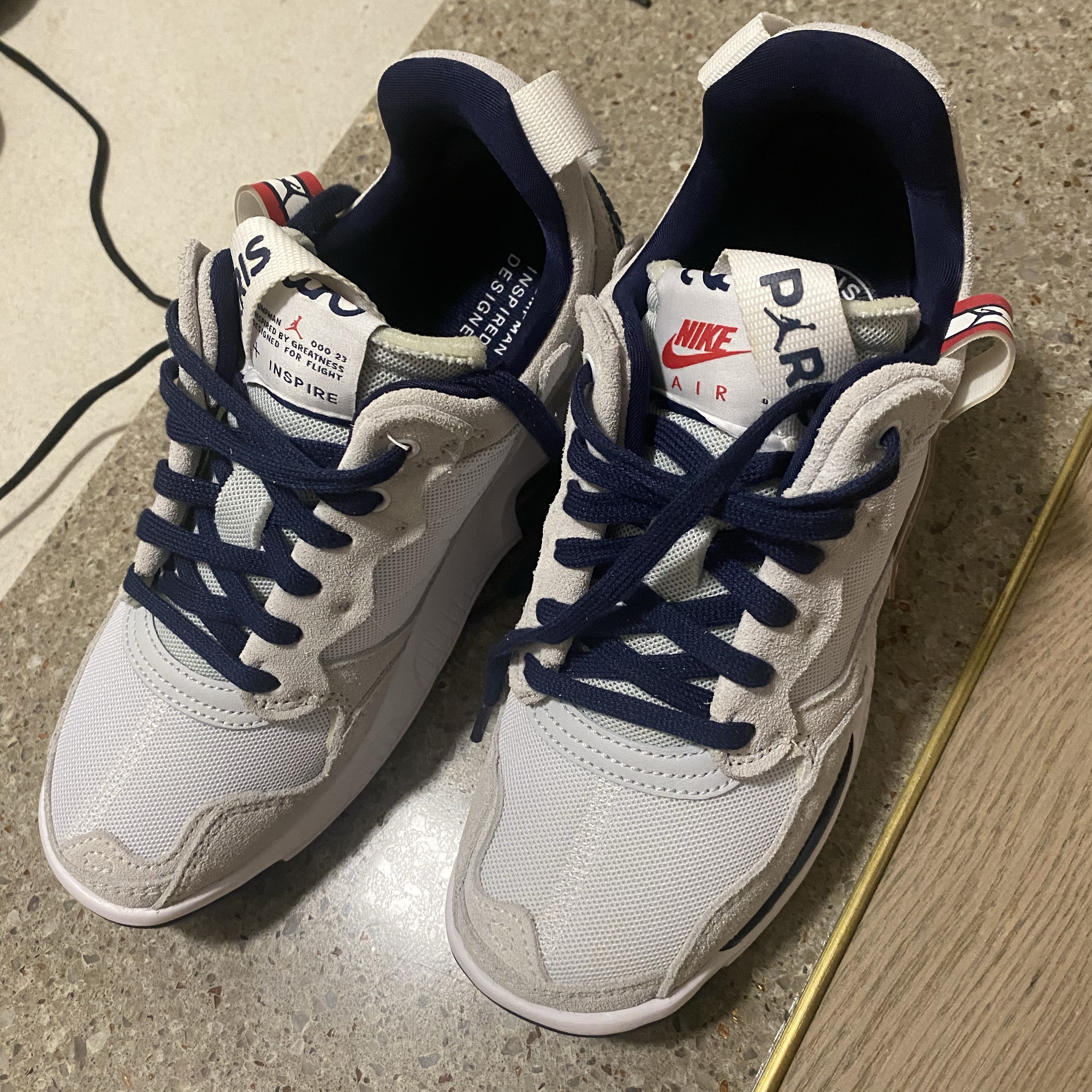 (W) Jordan x Paris Saint-Germain MA2 White 착용 스타일 - 1