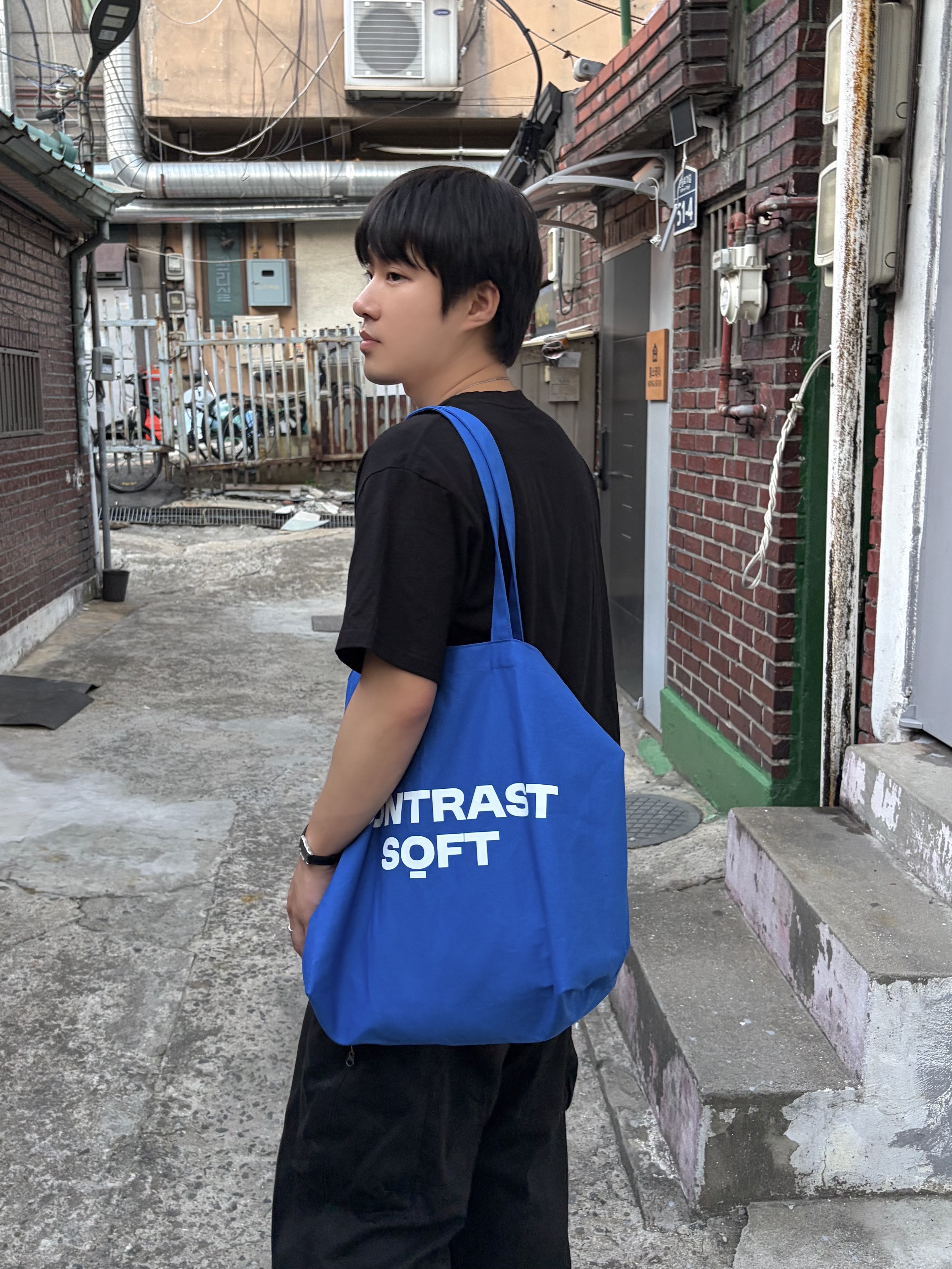 noun Easeful Tote Bag Blue, Nike Revolution 7 Black Off Noir 착용 스타일 - 3