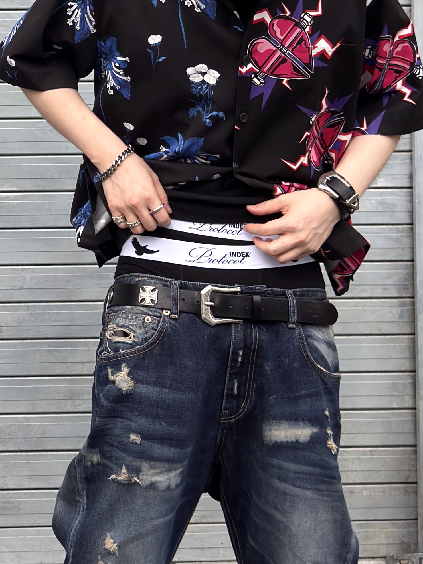 Protocol Index Semi Flared Jeans Blue, Protocol Index Concho Belt Black 착용 스타일 - 3