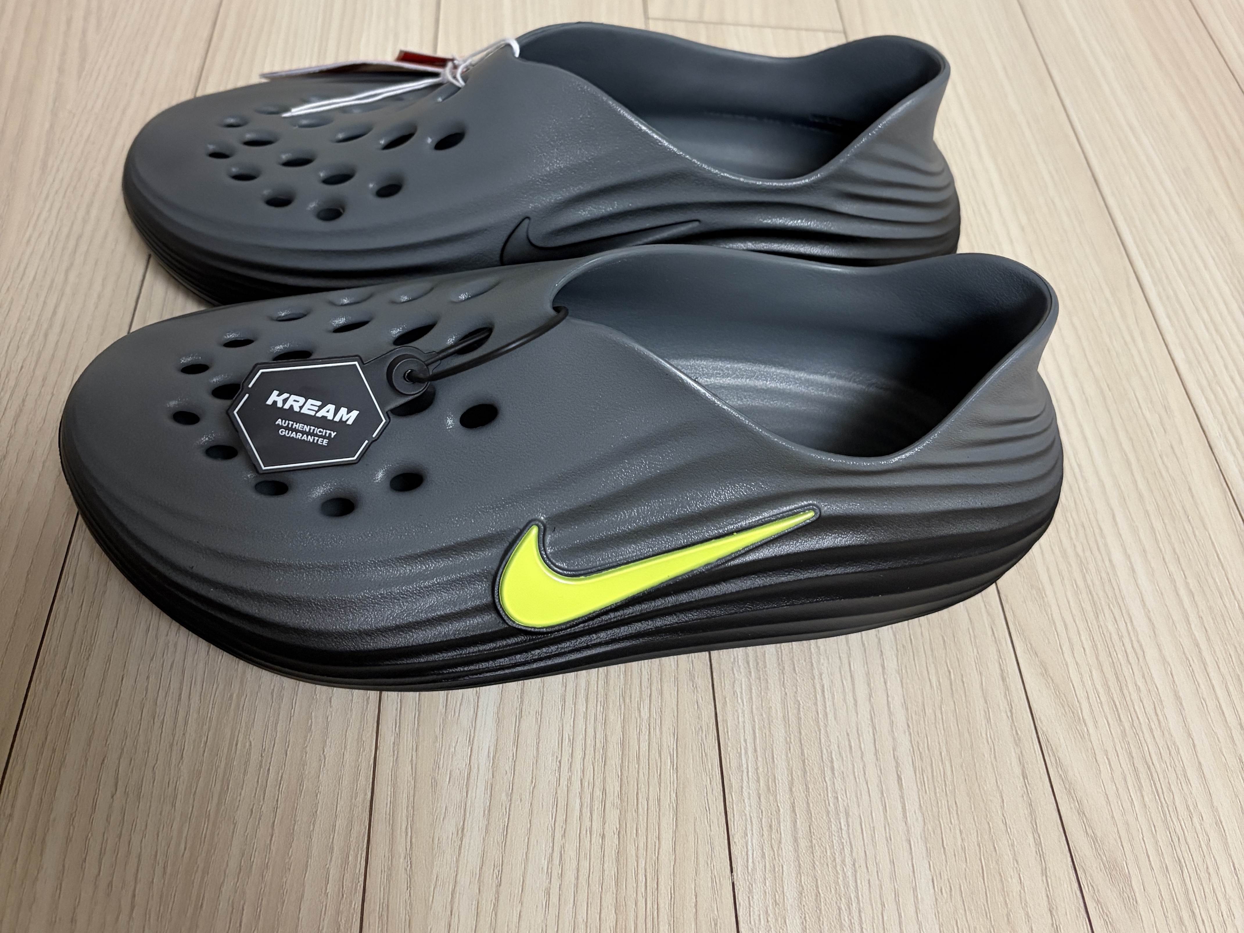 Nike ReactX Rejuven8 Black Cool Grey 착용 스타일 - 1