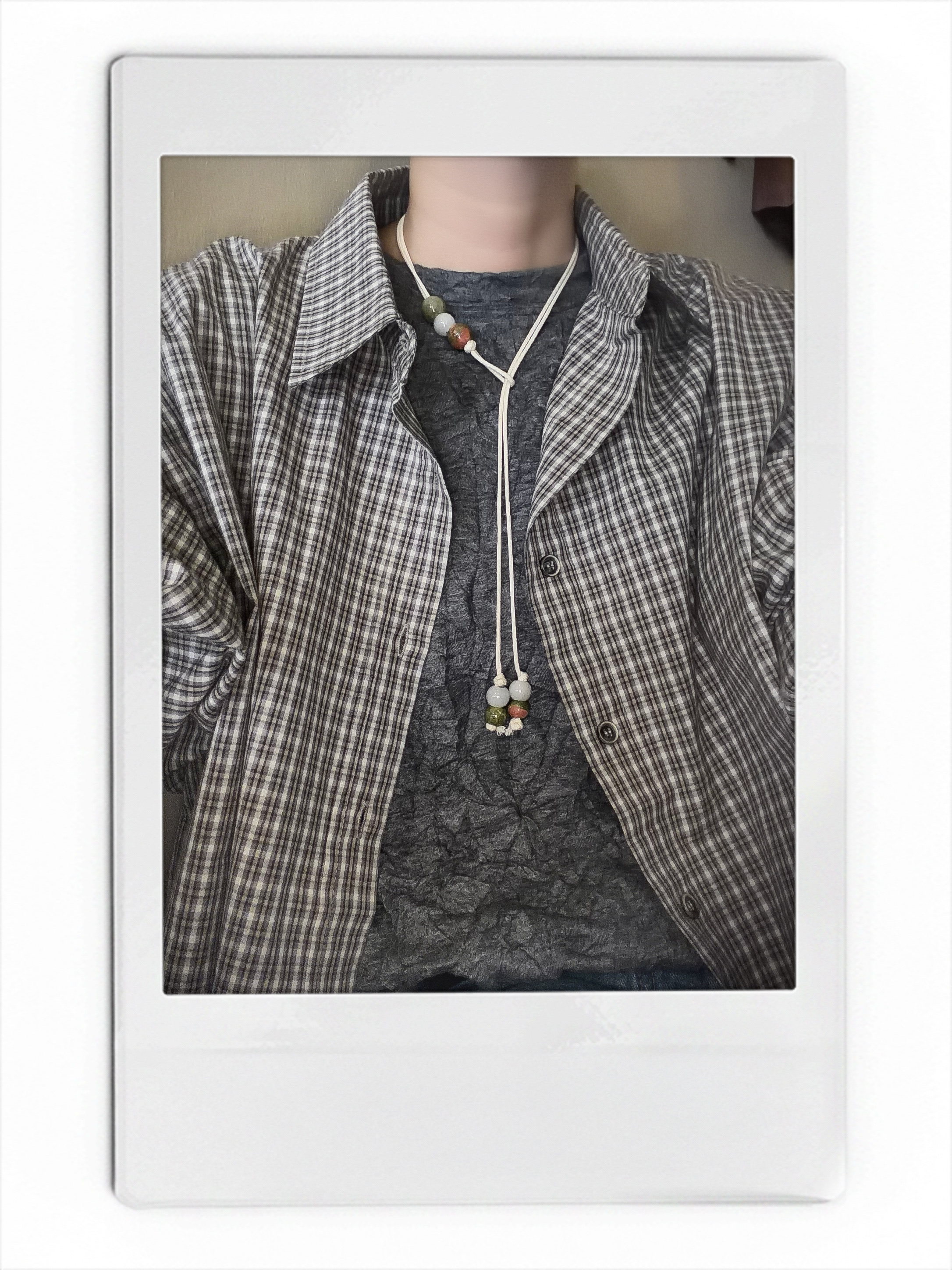 Khak. Crinkle T-Shirt In Cotton / Polyester Charcoal, Hono Report Overfit Check Shirts Gray Beige 착용 스타일 - 2