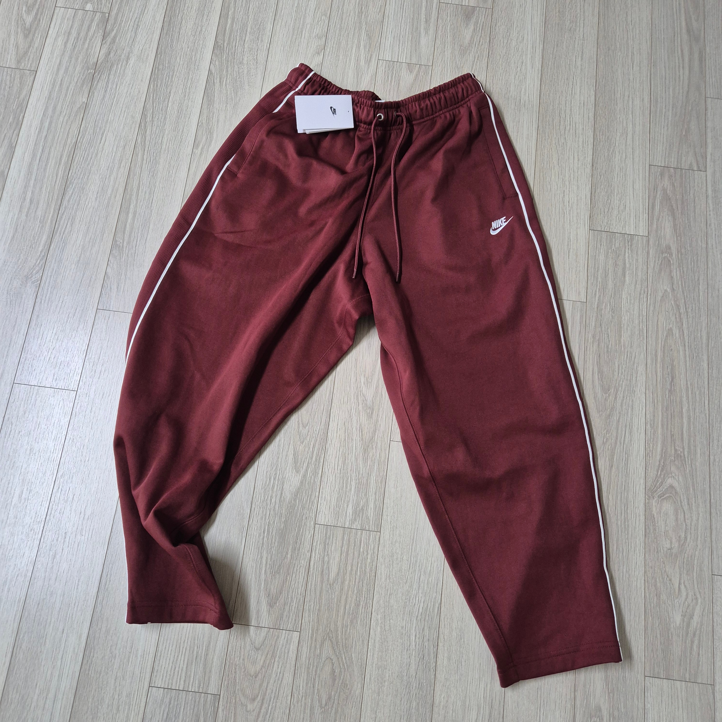 Nike NSW Club Oversized Knit Track Pants Dark Team Red Sail - Asia 착용 스타일