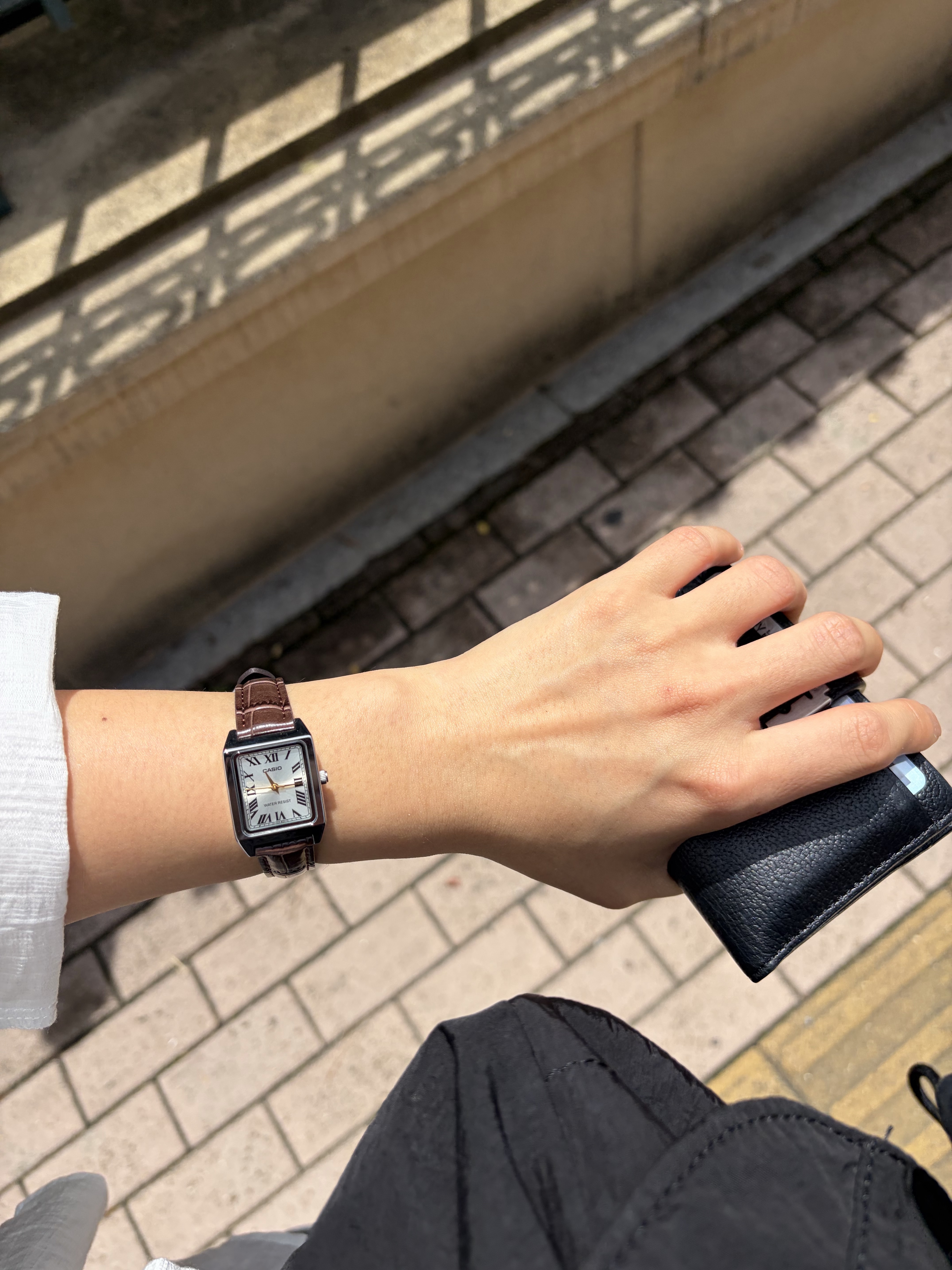 Casio LTP-V007L-9B 착용 스타일 - 2
