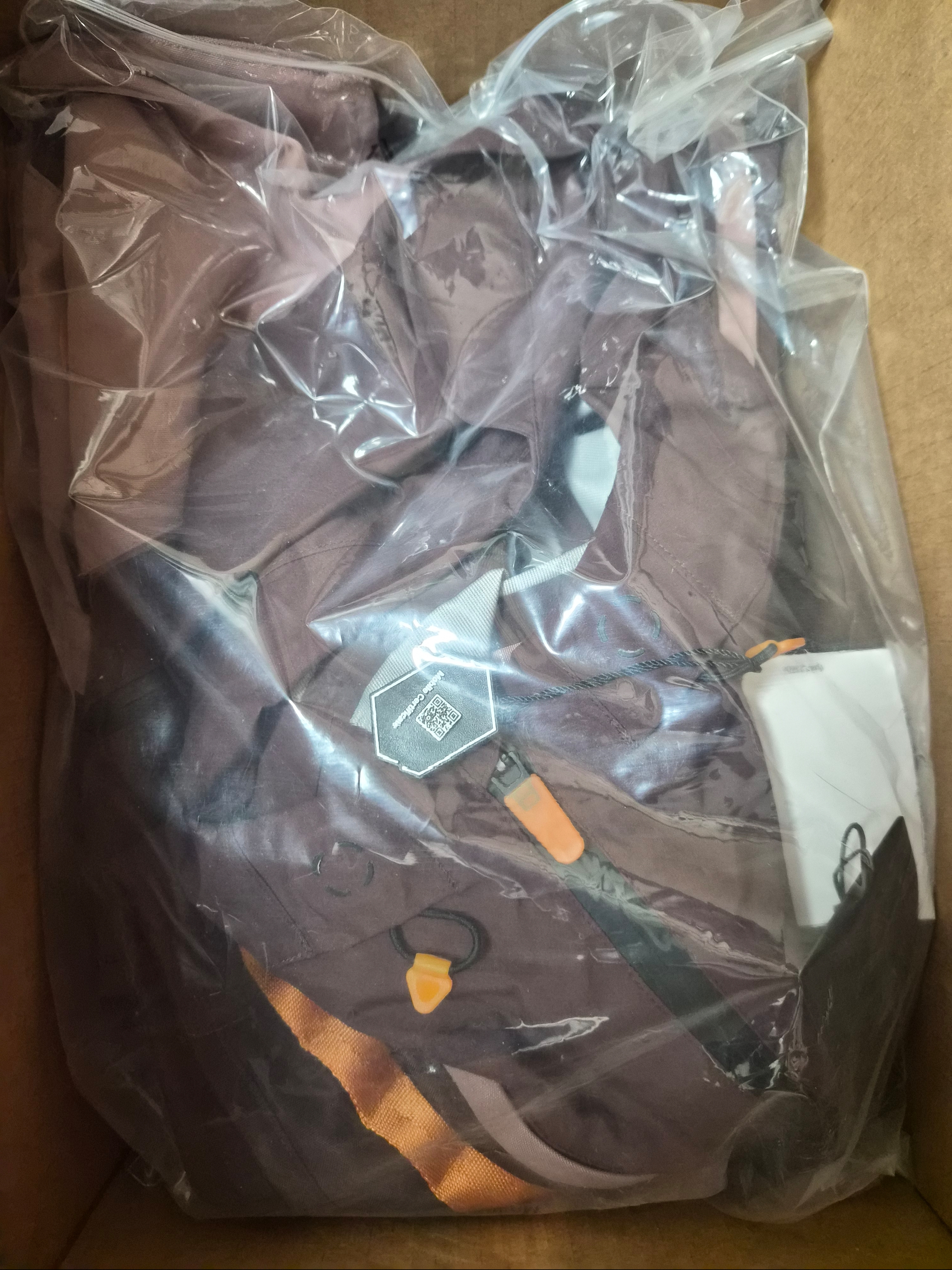 Nike ISPA Modular Vest Earth Smokey Mauve - Asia 착용 스타일