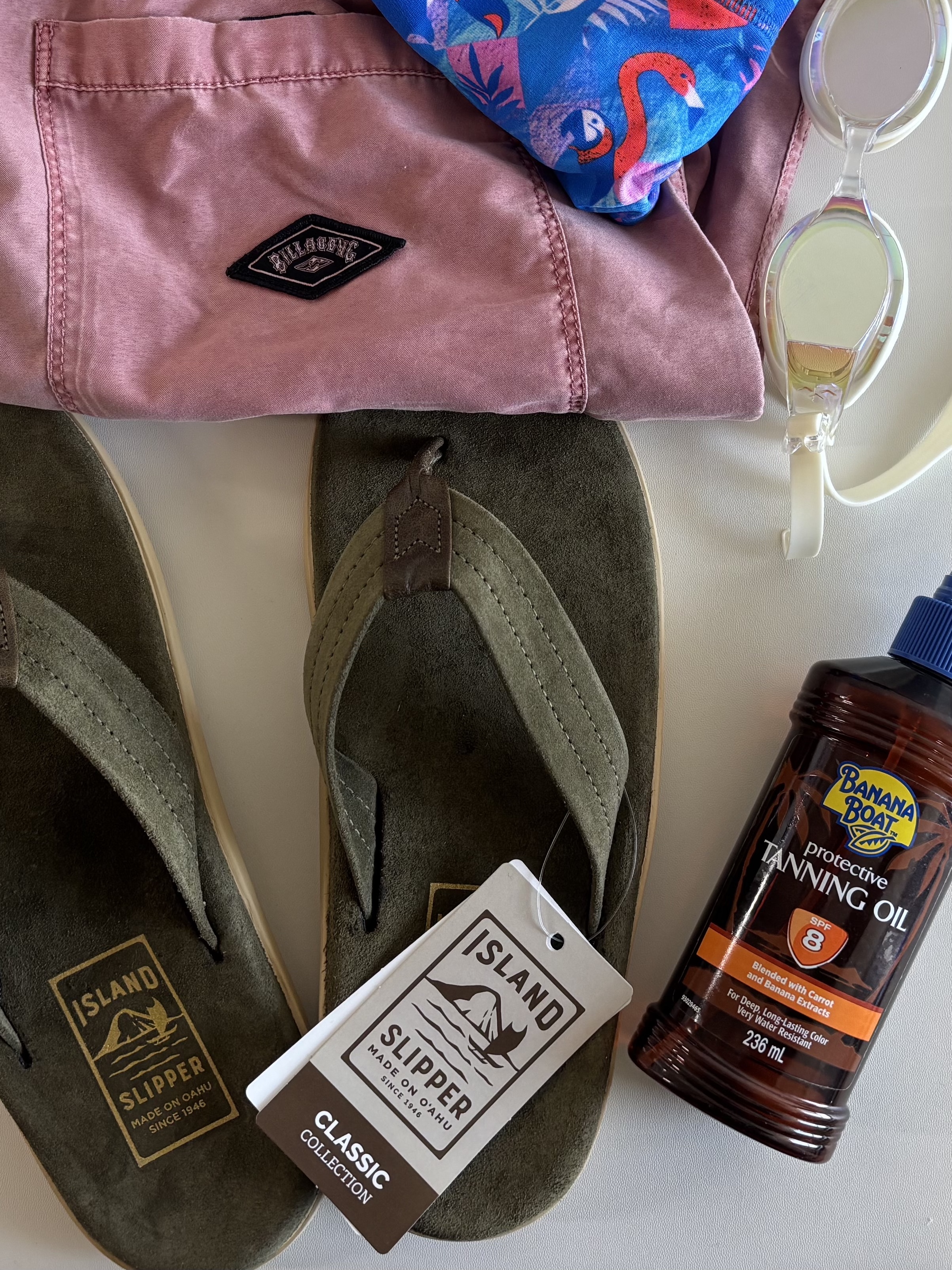 Island Slipper Classic Ultimate Suede Army Green Olive 착용 스타일