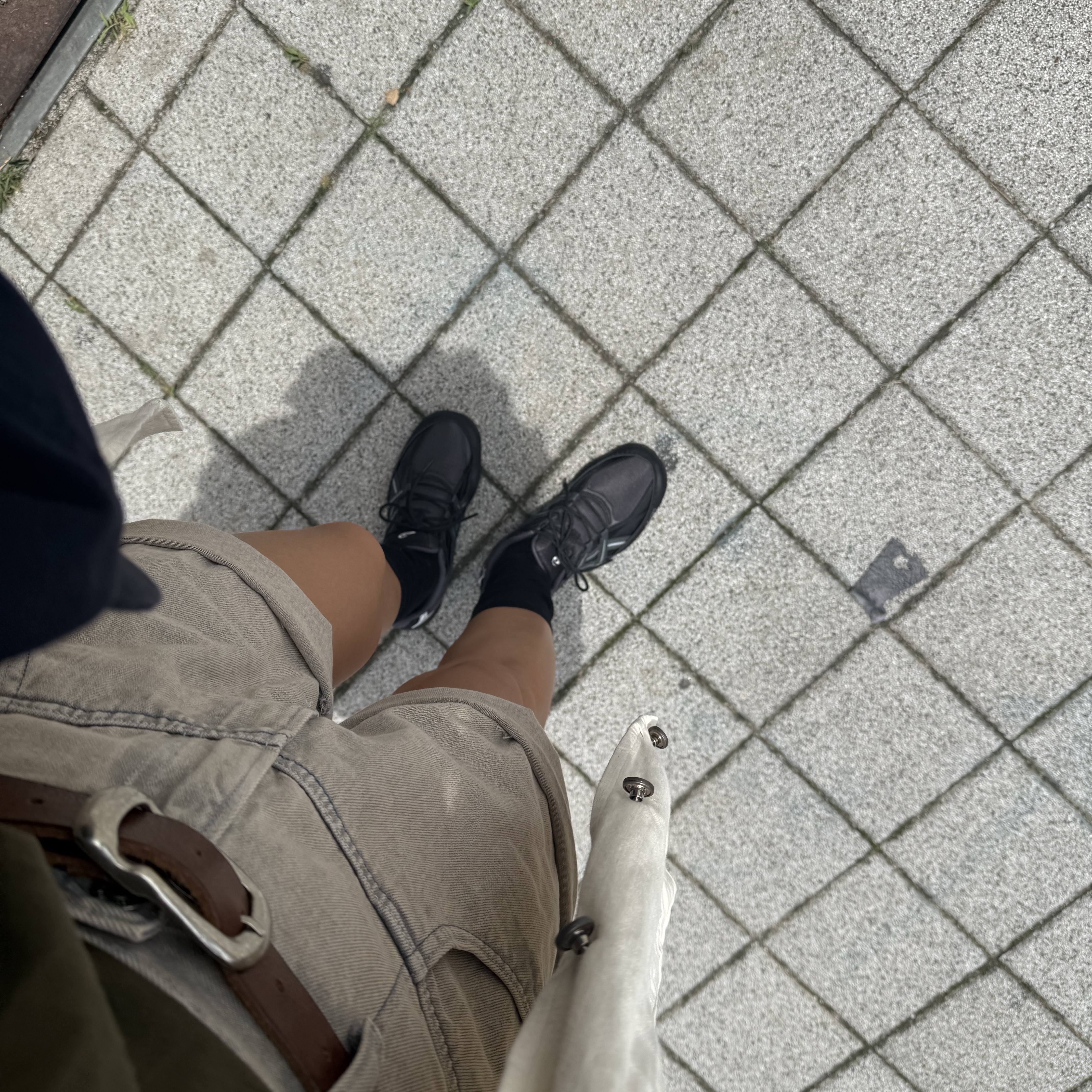 Asics Hypersync Graphite Grey Black 착용 스타일