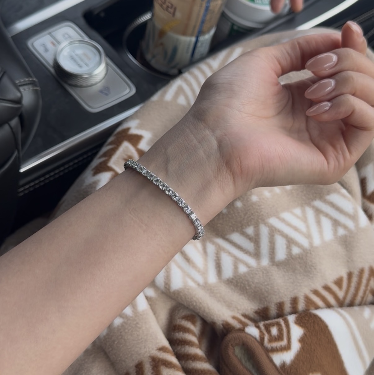 (W) Swarovski Matrix Tennis Bracelet White Rhodium Plated 착용 스타일
