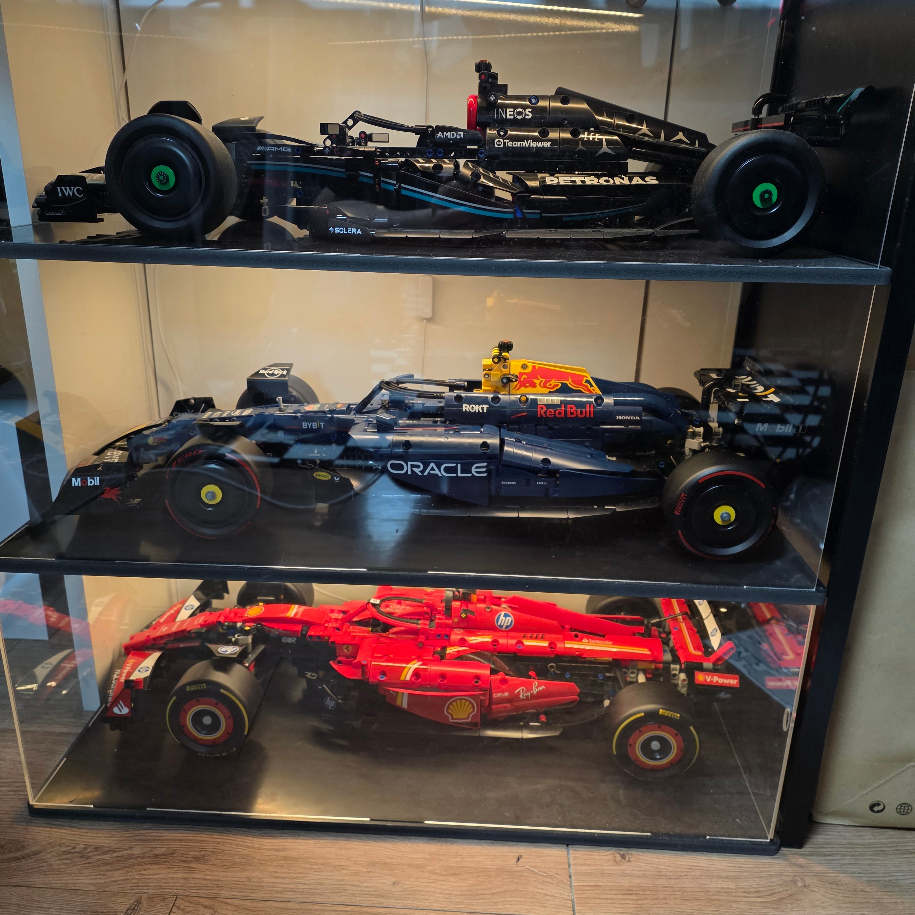 Lego Technic Oracle Red Bull Racing RB20 F1 Car, Lego Mercedes-AMG F1 W14 E Performance 착용 스타일
