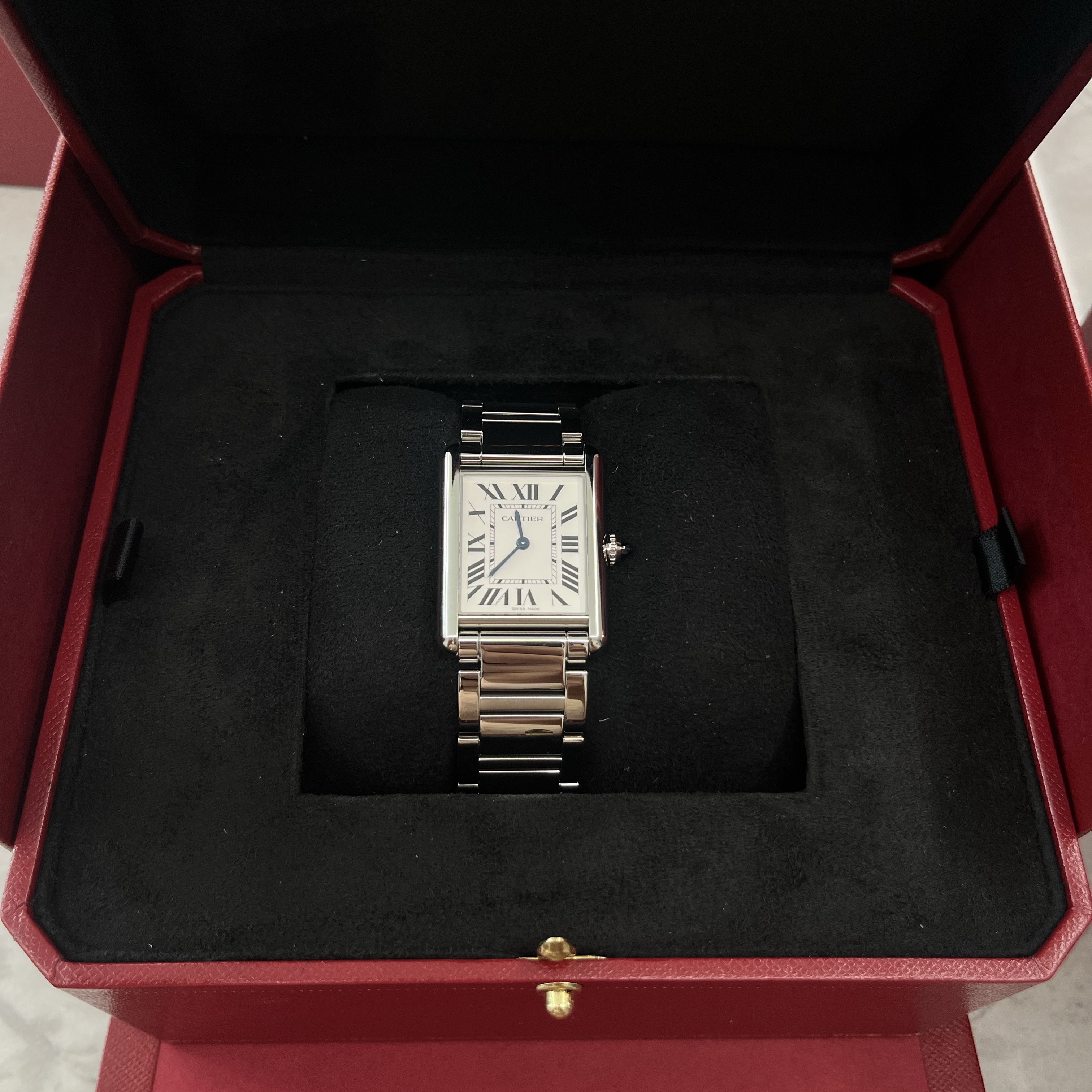 Cartier Tank Must Watch Small Quartz Steel Bracelet Steel, Cartier Tank Must Watch Large Quartz Steel Bracelet Steel 착용 스타일 - 2