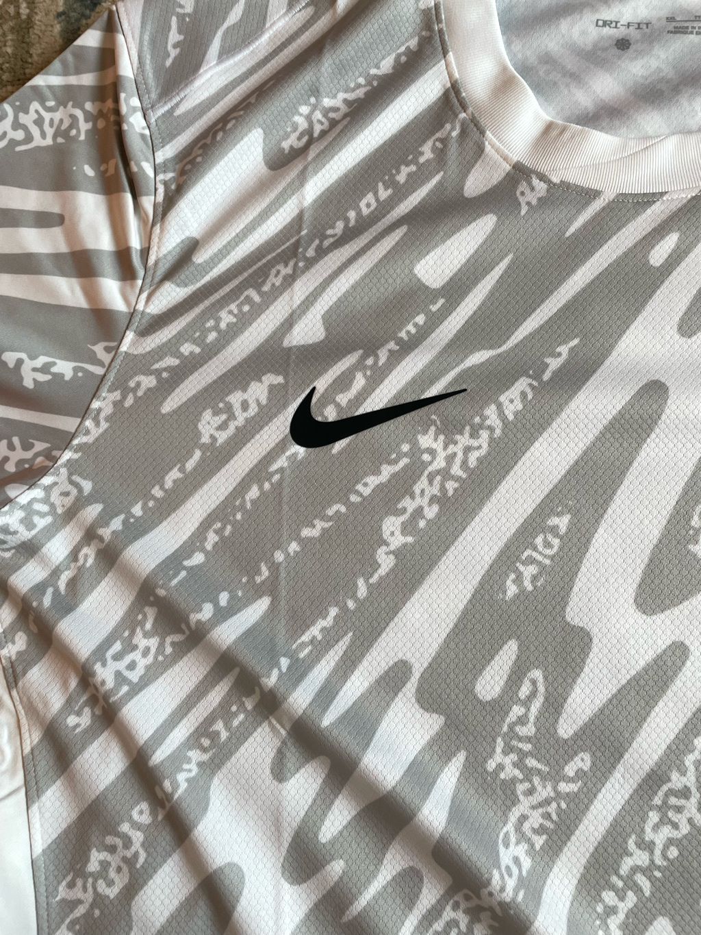 Nike Korea Dri-Fit Authentic Goalkeeper Jersey White Grey (FJ1240-100) (Non Marking Ver.) 착용 스타일 - 4