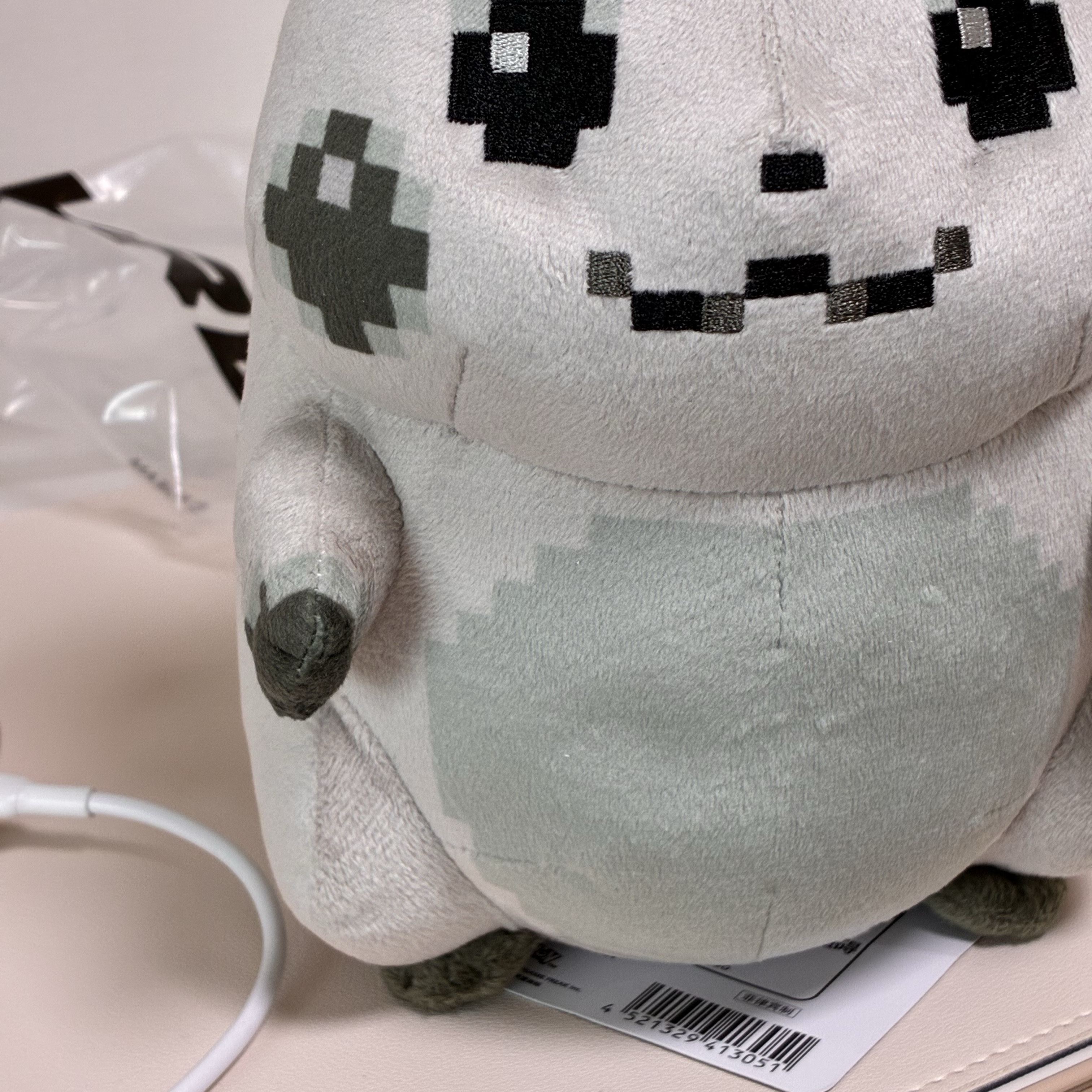 Pokemon Center Mascot Beginning Pikachu Plush Doll 착용 스타일