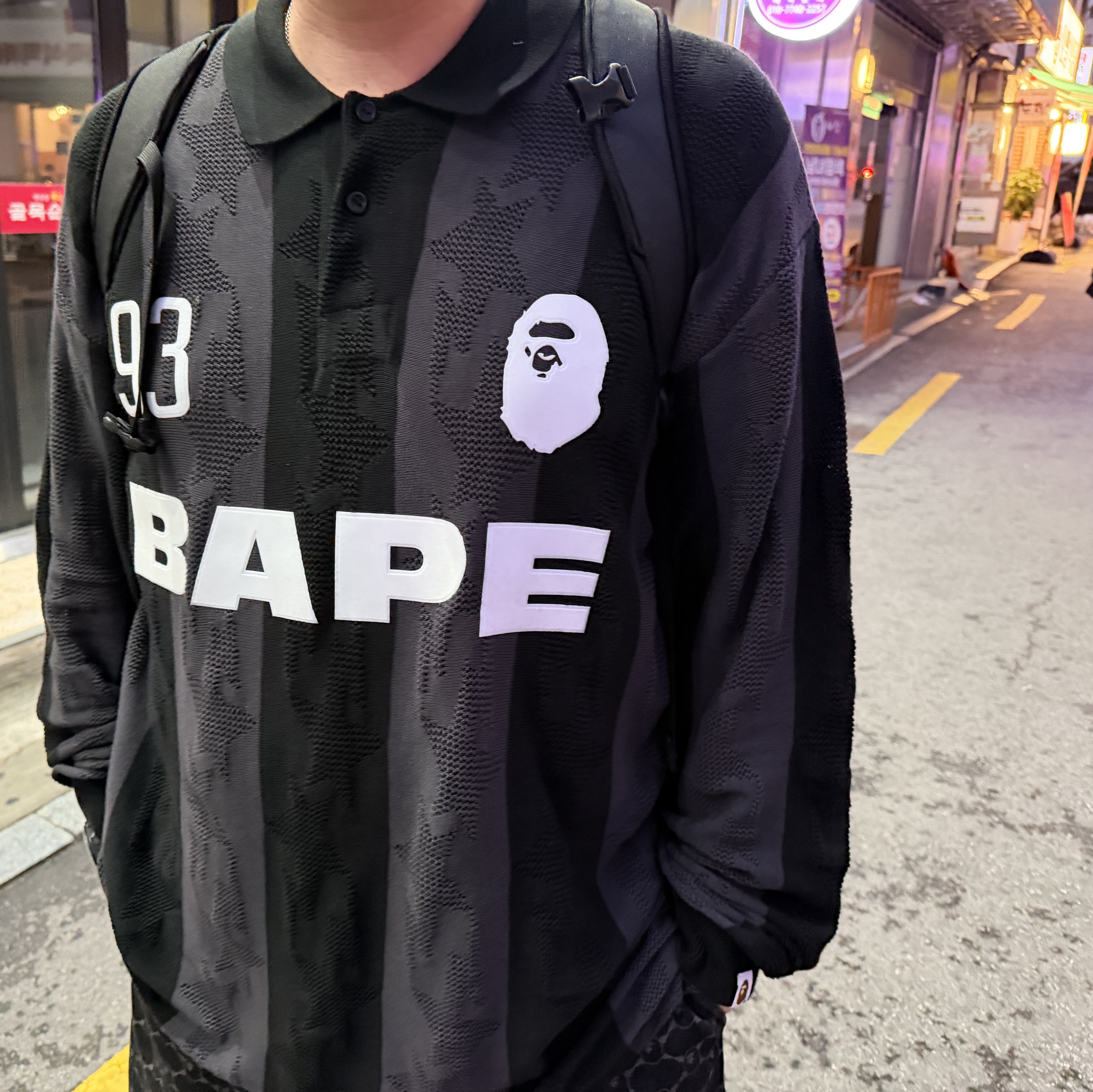 BAPE Sta Stripe Pattern Jacquard Multi Logo Relaxed Fit L/S T-Shirt Black, Bottega Veneta Puddle Ankle Boots Sea Salt 착용 스타일 - 2