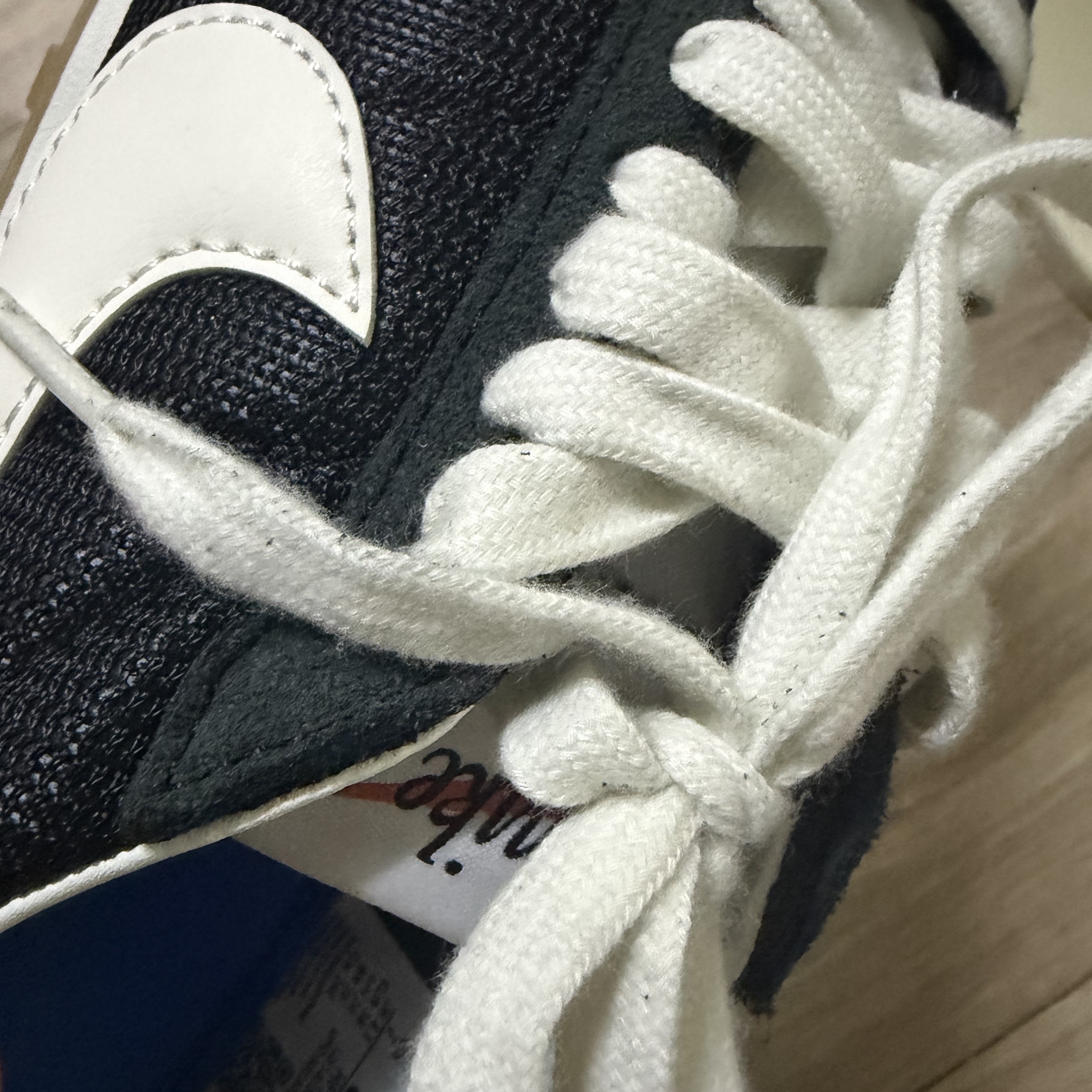 (W) Nike LD-1000 Black Safety Orange 착용 스타일 - 1