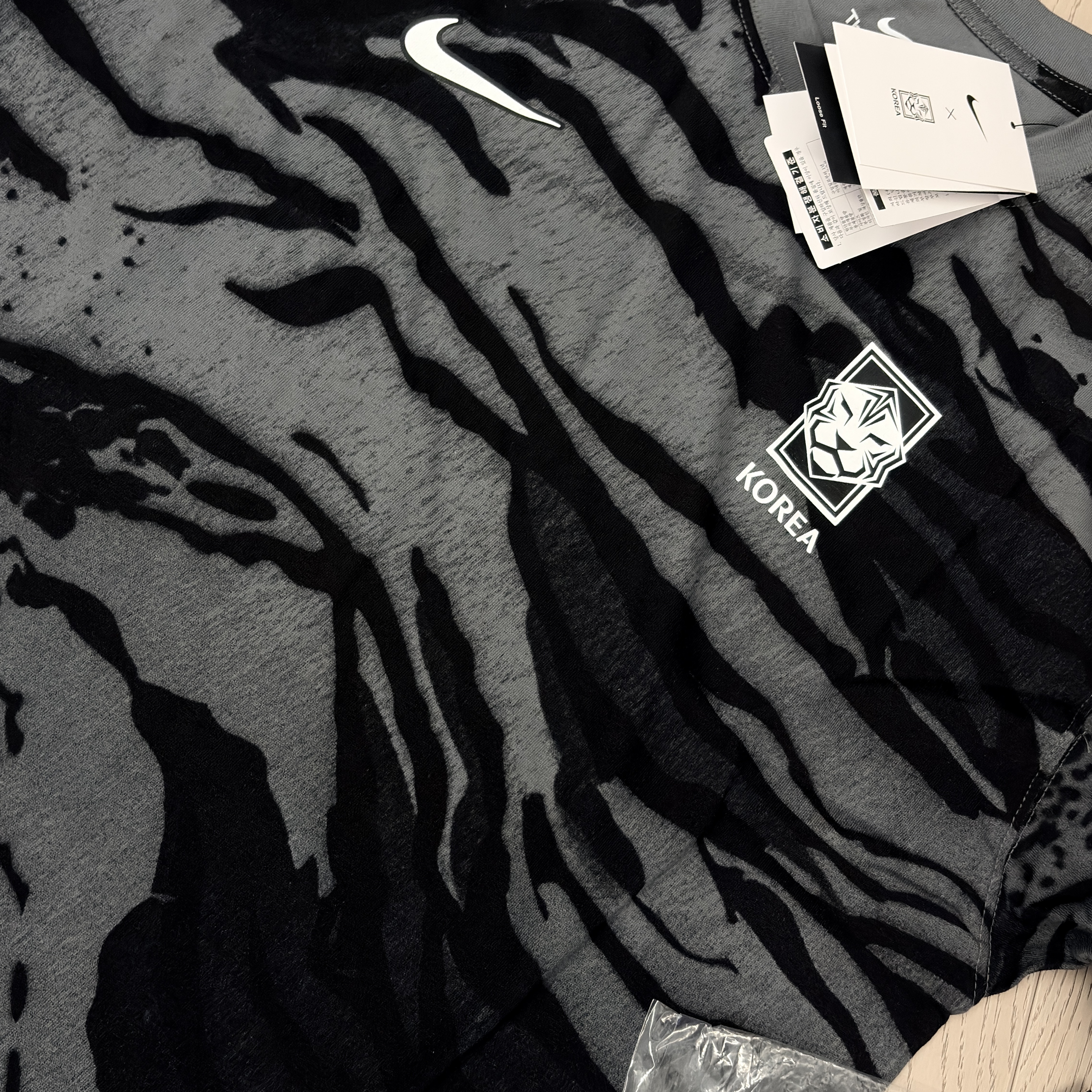 Nike Korea Soccer T-Shirt Iron Grey (IQ2245-068) (Non Marking Ver.) 착용 스타일