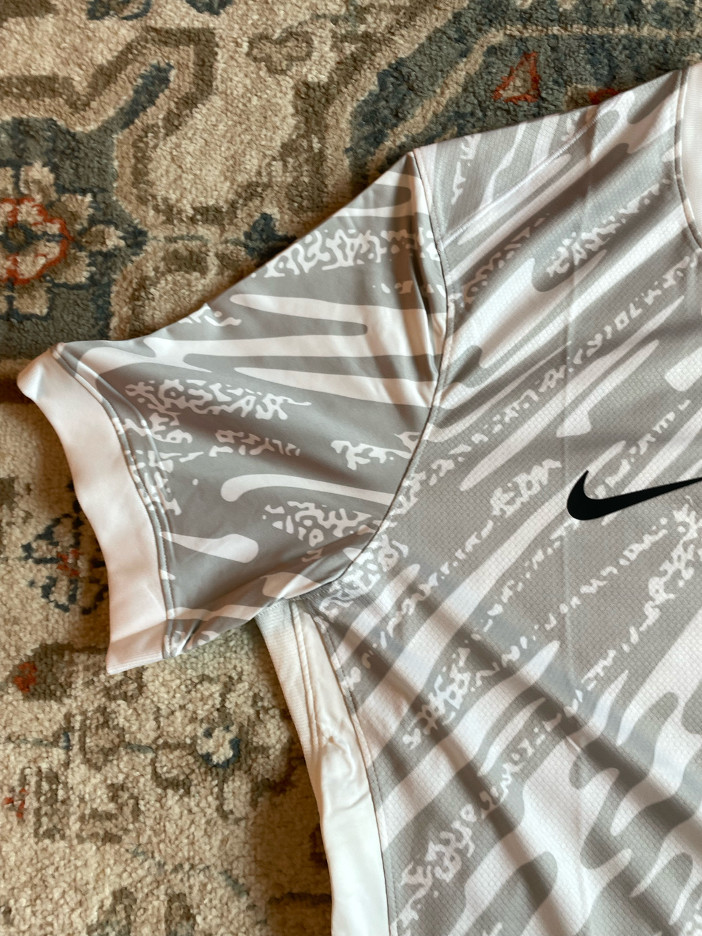 Nike Korea Dri-Fit Authentic Goalkeeper Jersey White Grey (FJ1240-100) (Non Marking Ver.) 착용 스타일 - 5