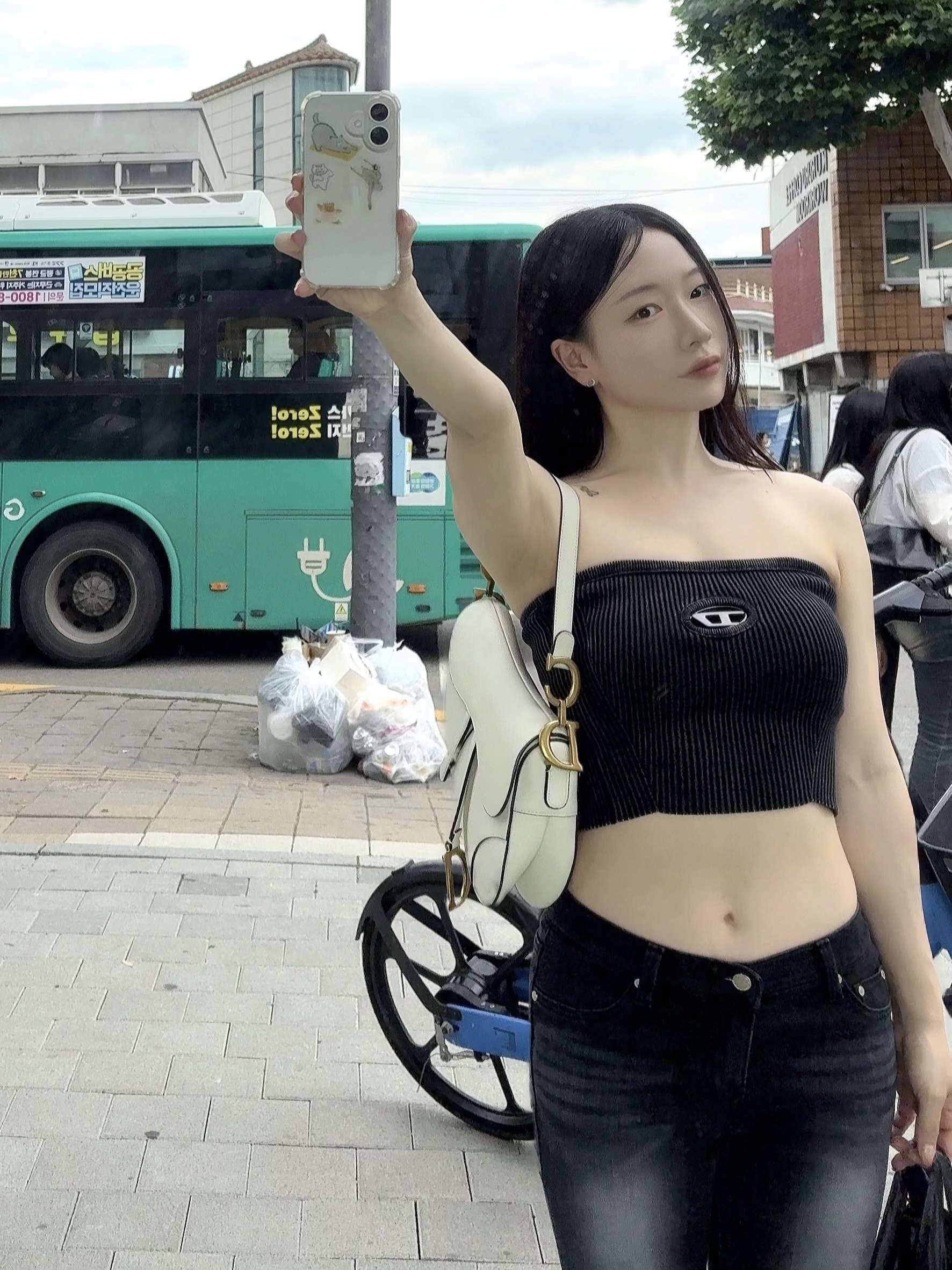 (W) Diesel M-Clarksvillex-C Knit Tube Top with Cut-Out Logo Black, Dior Latte Grain Saddle Strap Shoulder Bag 착용 스타일