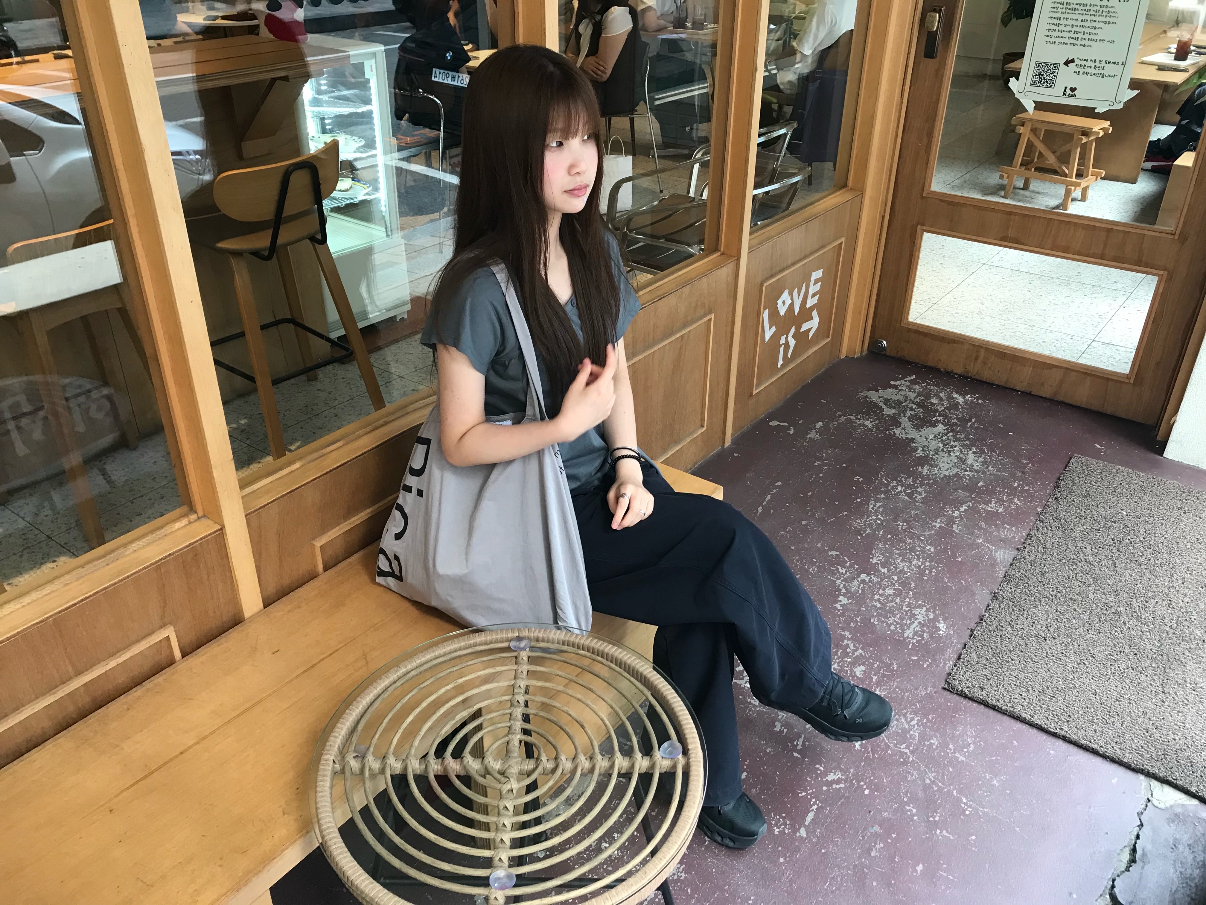 (W) On Running Cloudtilt Eclipse Black 착용 스타일 - 2