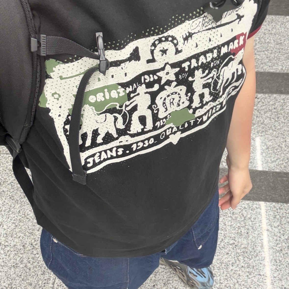 [KREAM 단독] Thevinylhouse Cowboy Pictogram Ringer Tee Black, Adidas Yeezy Foam RNNR MX Cinder 착용 스타일