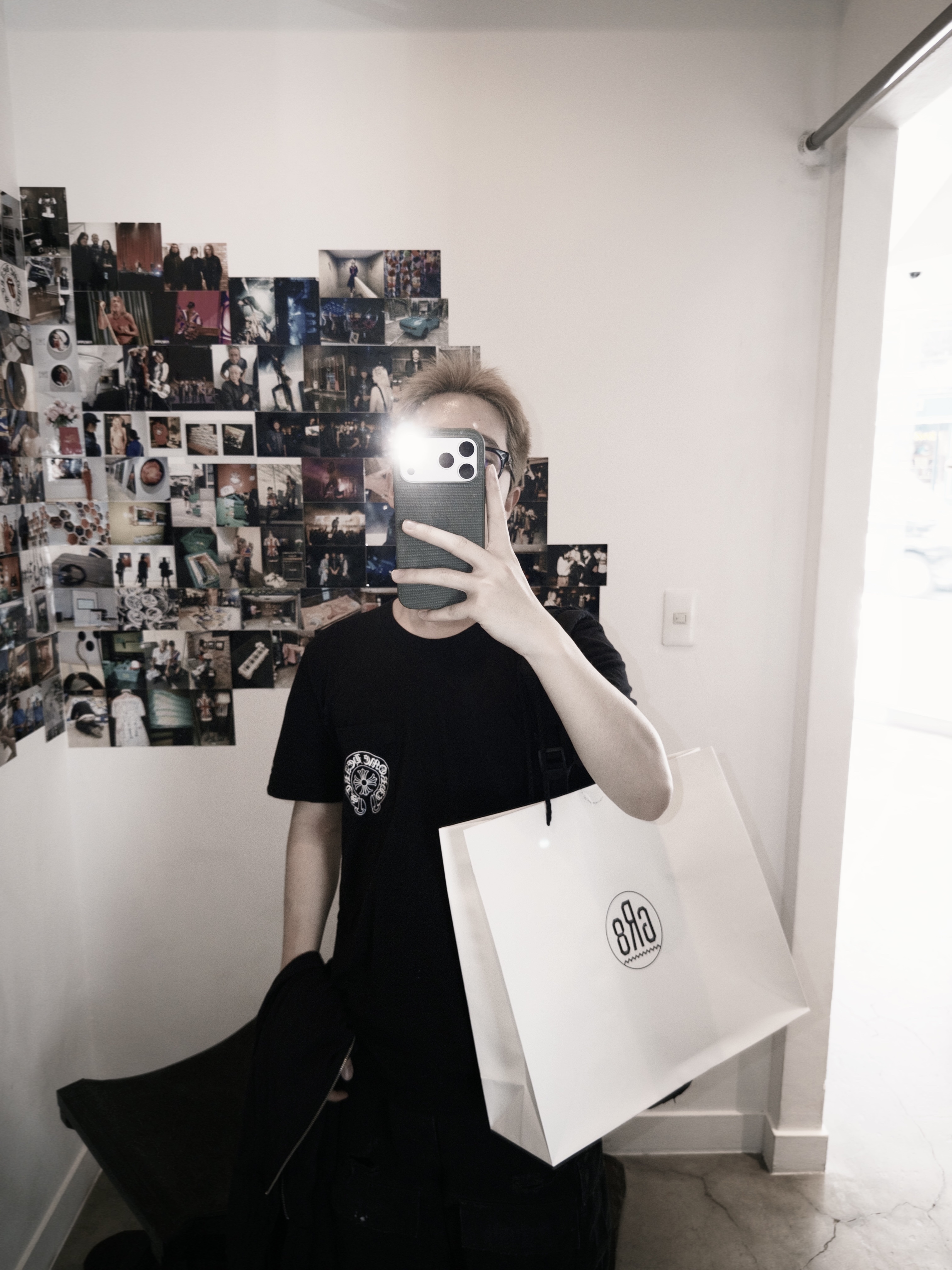 Chrome Hearts Horseshoe Logo Pocket T-Shirt Black 착용 스타일