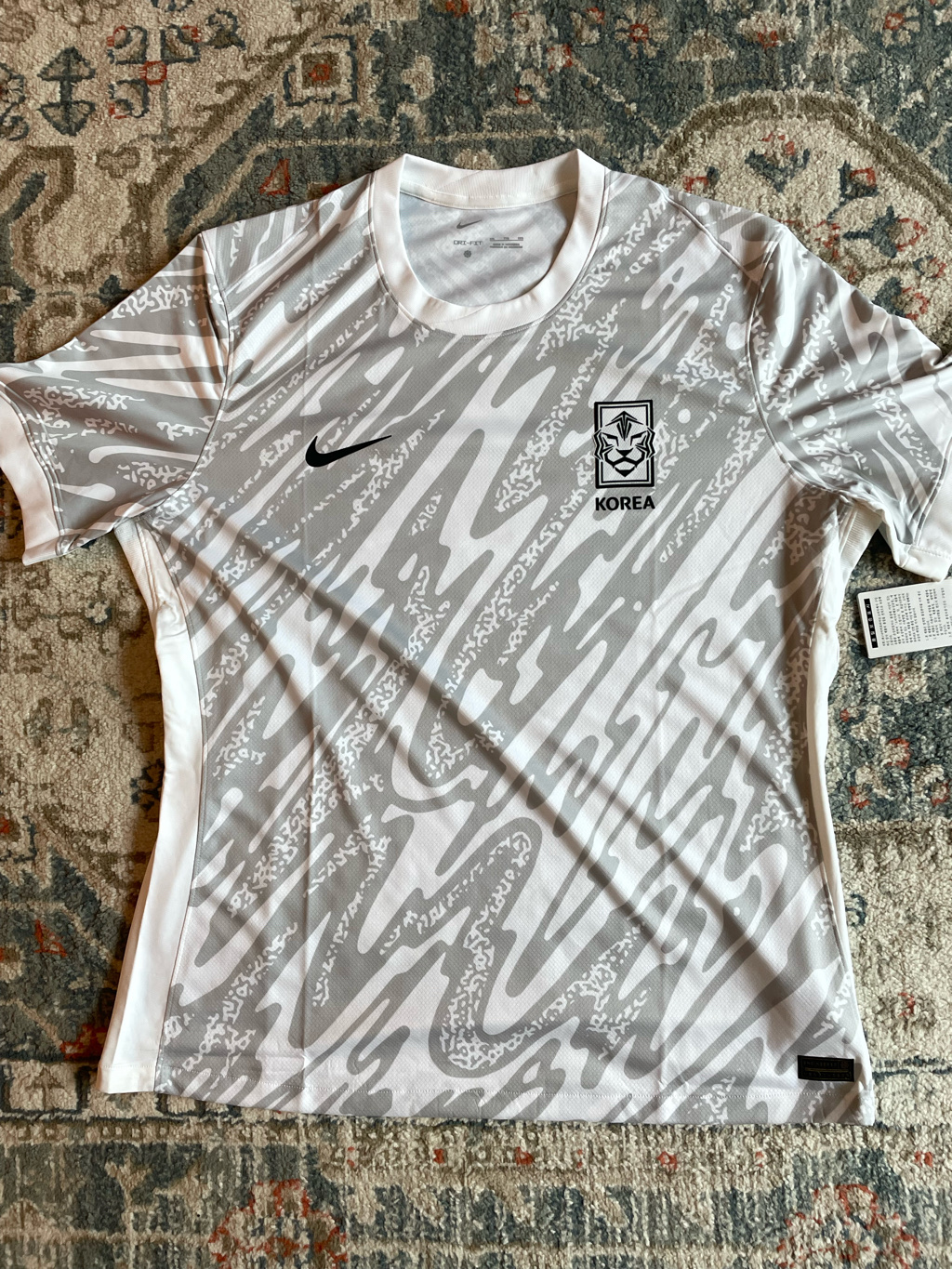 Nike Korea Dri-Fit Authentic Goalkeeper Jersey White Grey (FJ1240-100) (Non Marking Ver.) 착용 스타일 - 1