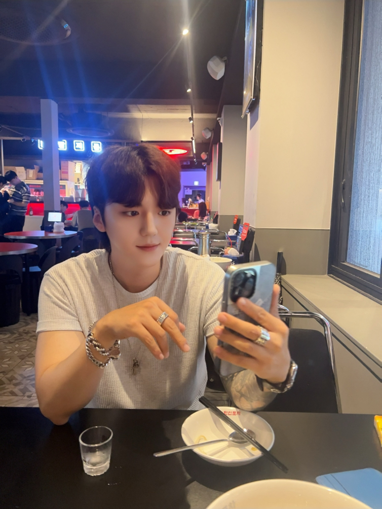 KREAM 프로필 이미지