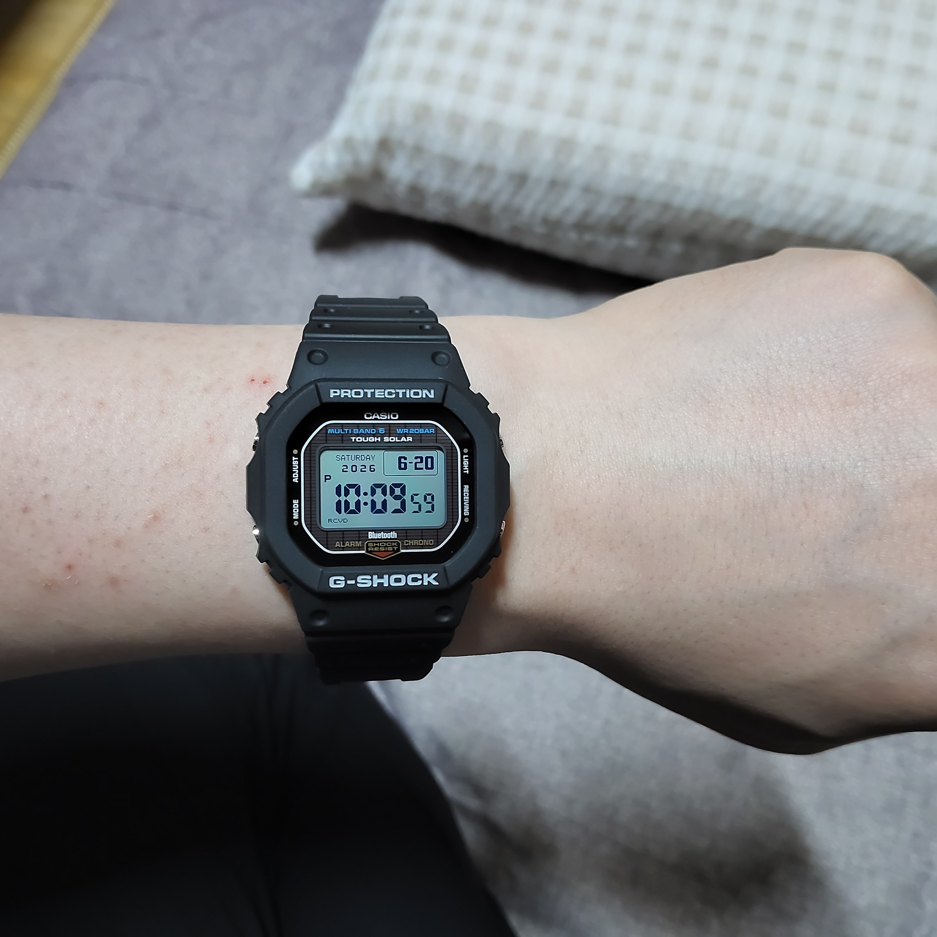 Casio G-Shock GW-BX5600-1 착용 스타일 - 6
