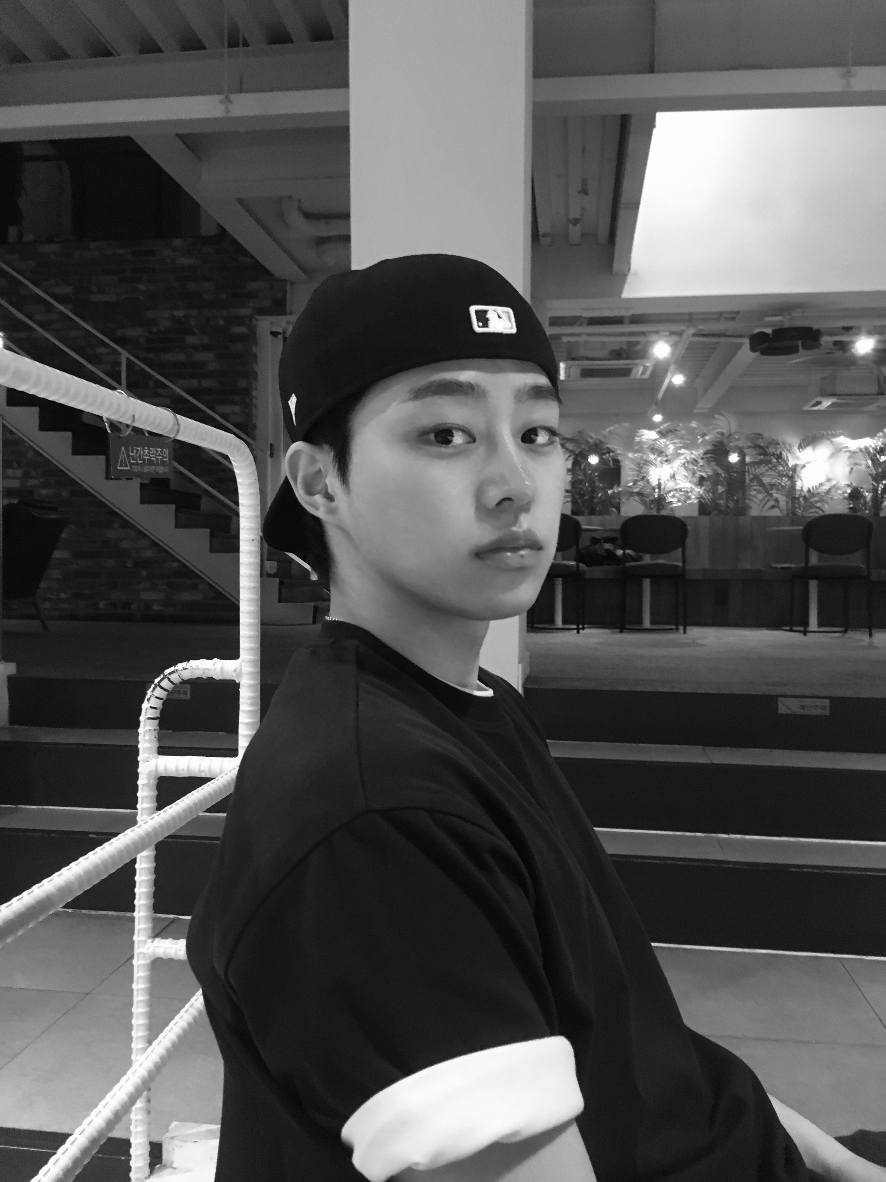 New Era 59Fifty MLB Authentic New York Yankees Game Navy 착용 스타일