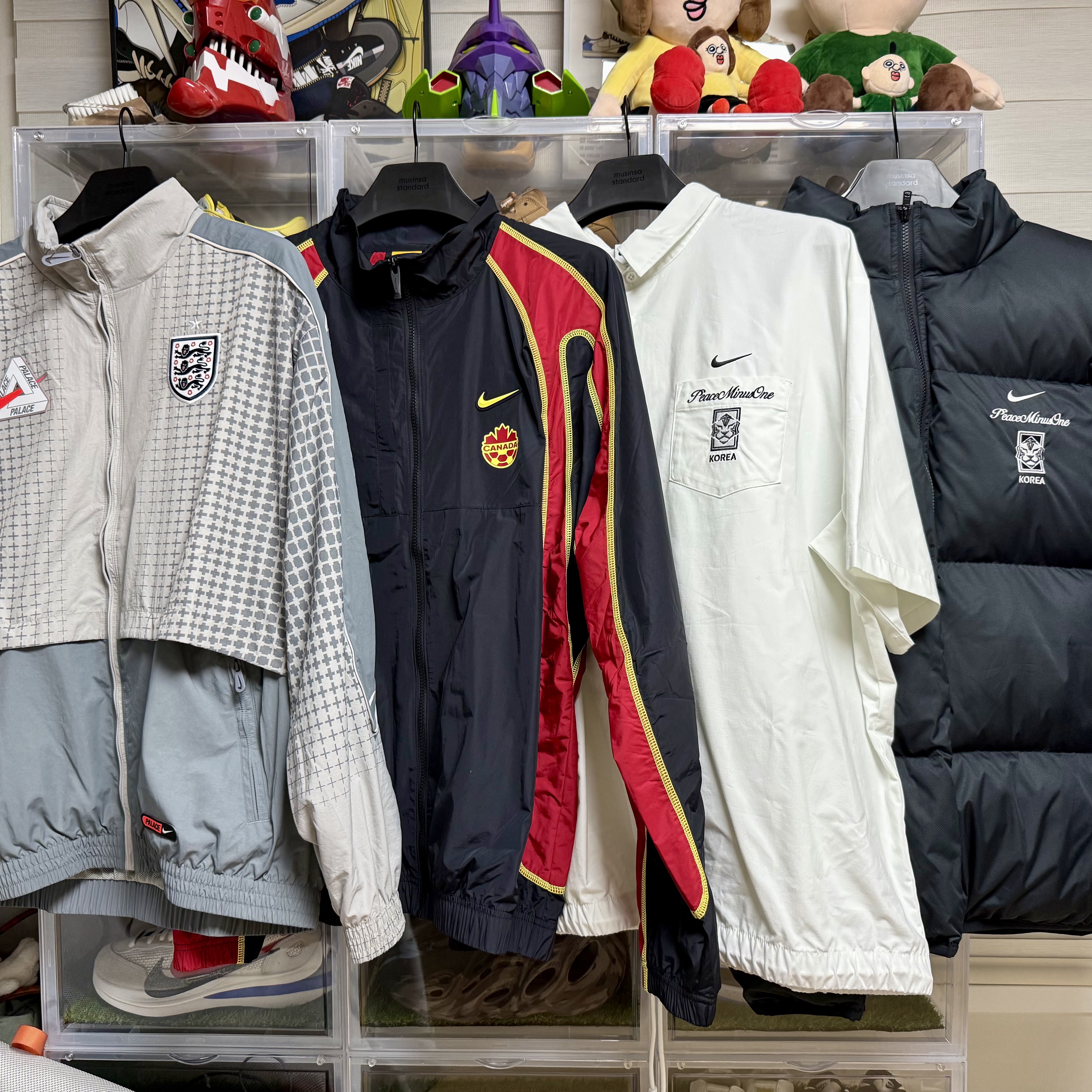 Palace x Nike England Track Jacket Pewter Grey Cool Grey 착용 스타일 - 8
