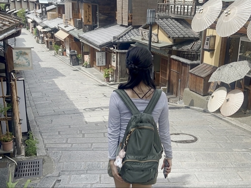Porter All New Tanker Daypack Sage Green 착용 스타일 - 3