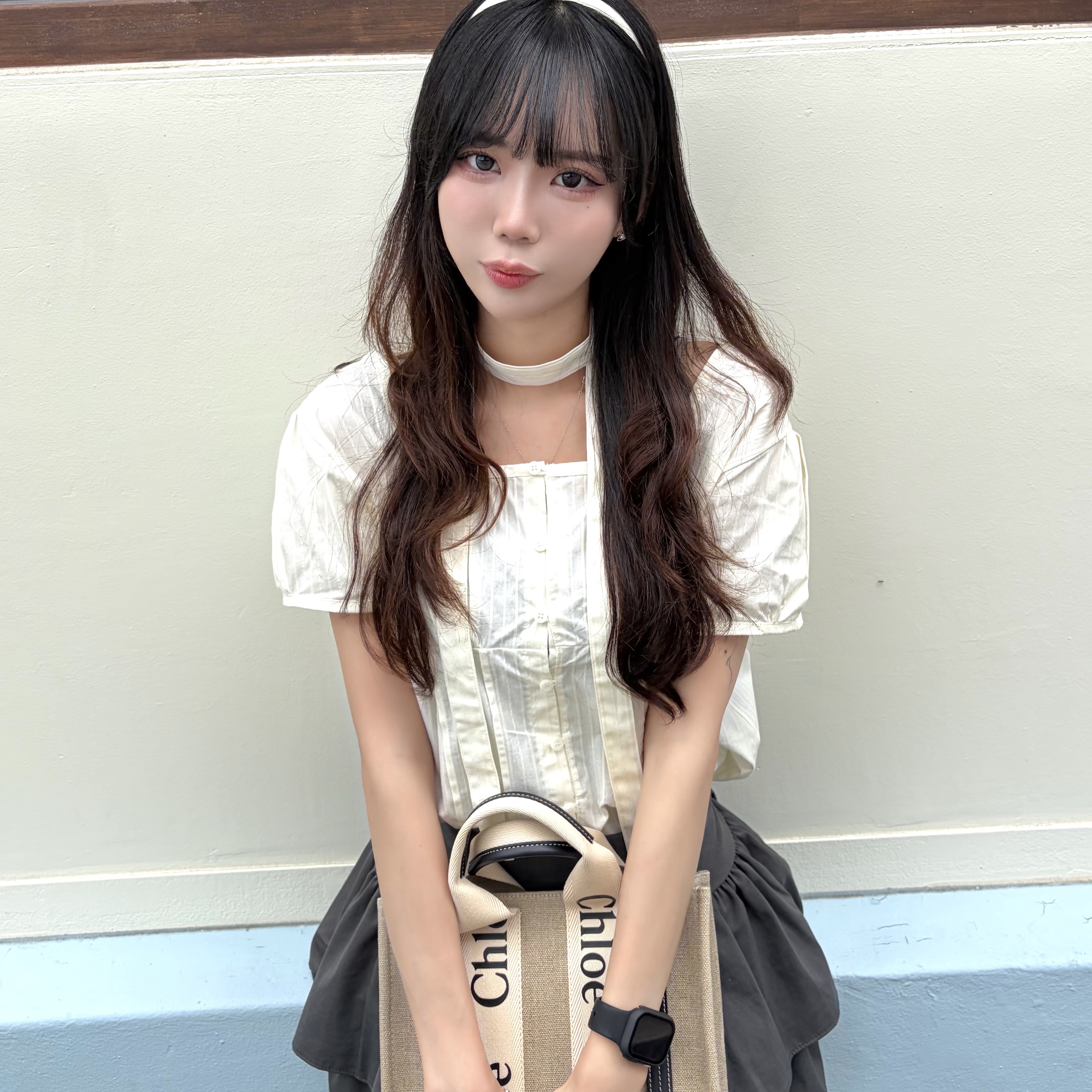 Chloe Woody Small Strap Tote Bag Navy 착용 스타일 - 1