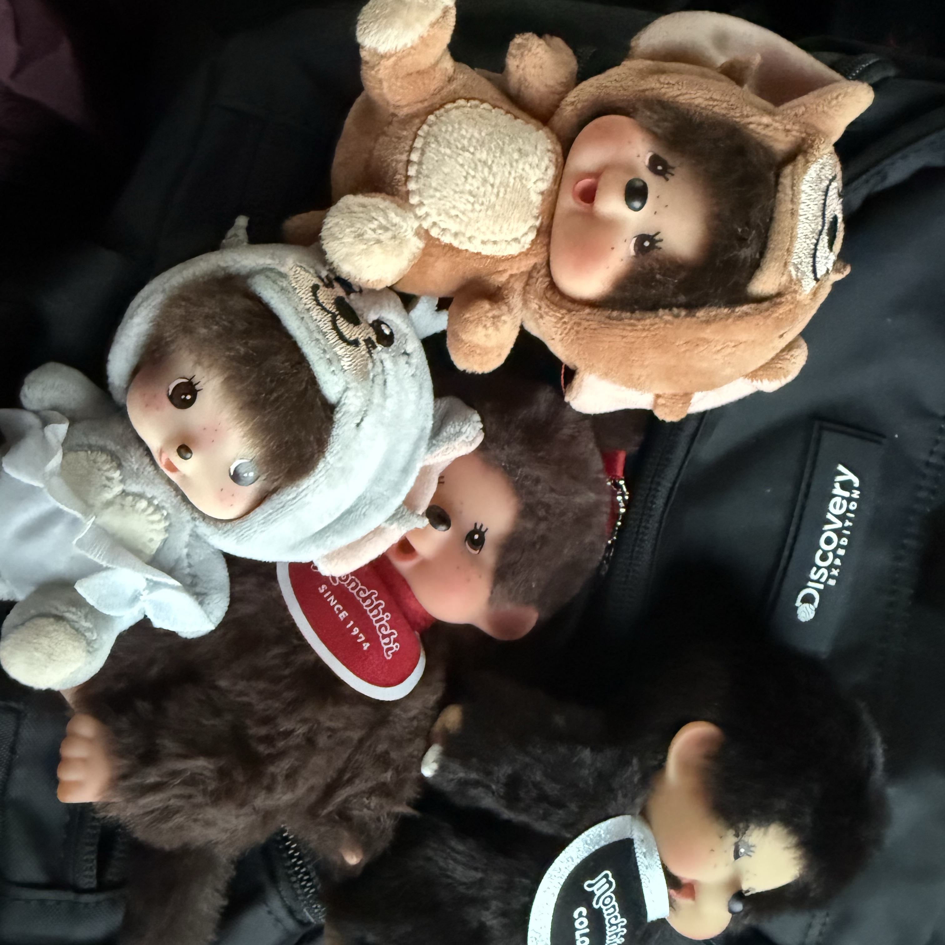Monchhichi Colors Key Chain Black, Monchhichi SS Girl Key Chain Brown 착용 스타일