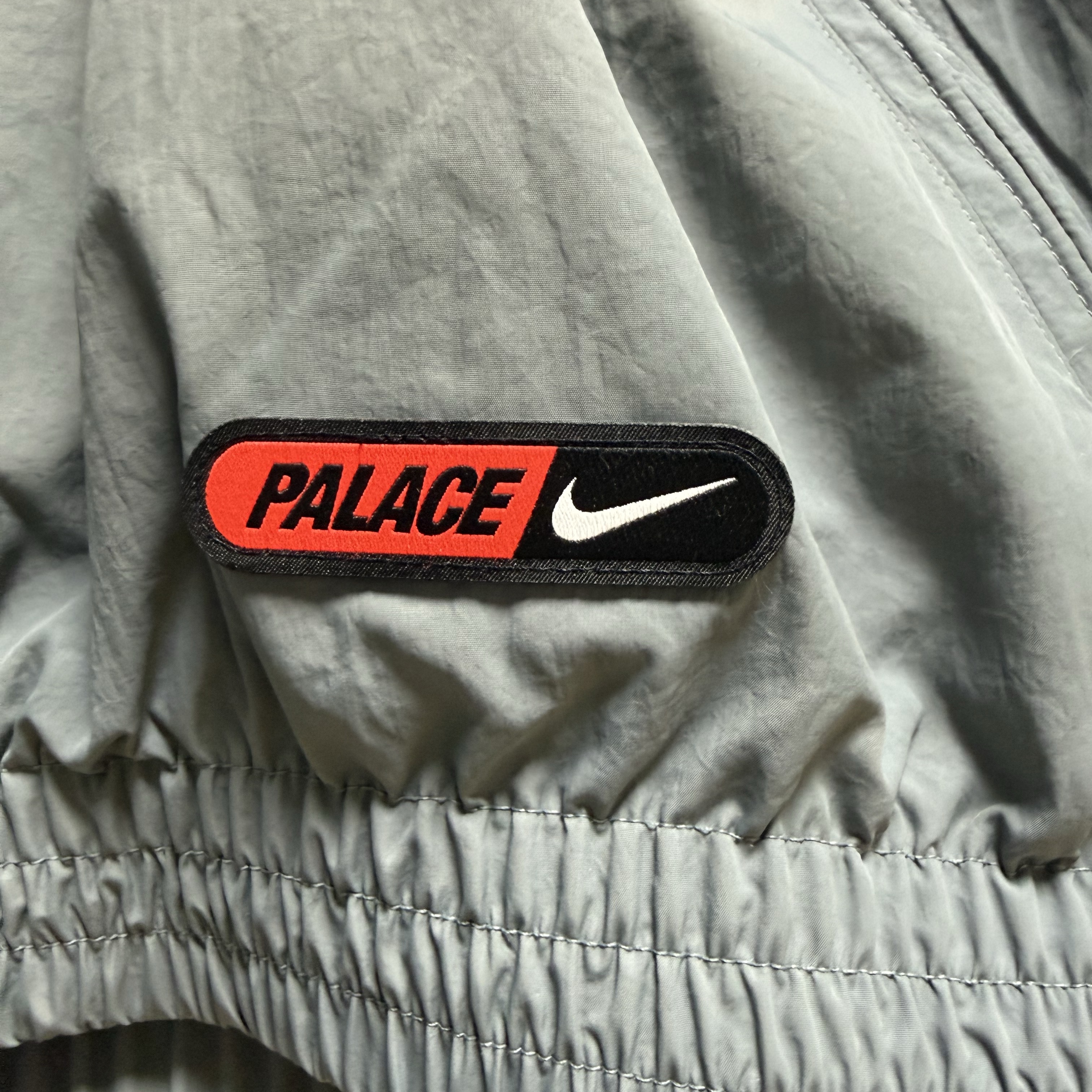 Palace x Nike England Track Jacket Pewter Grey Cool Grey 착용 스타일 - 5