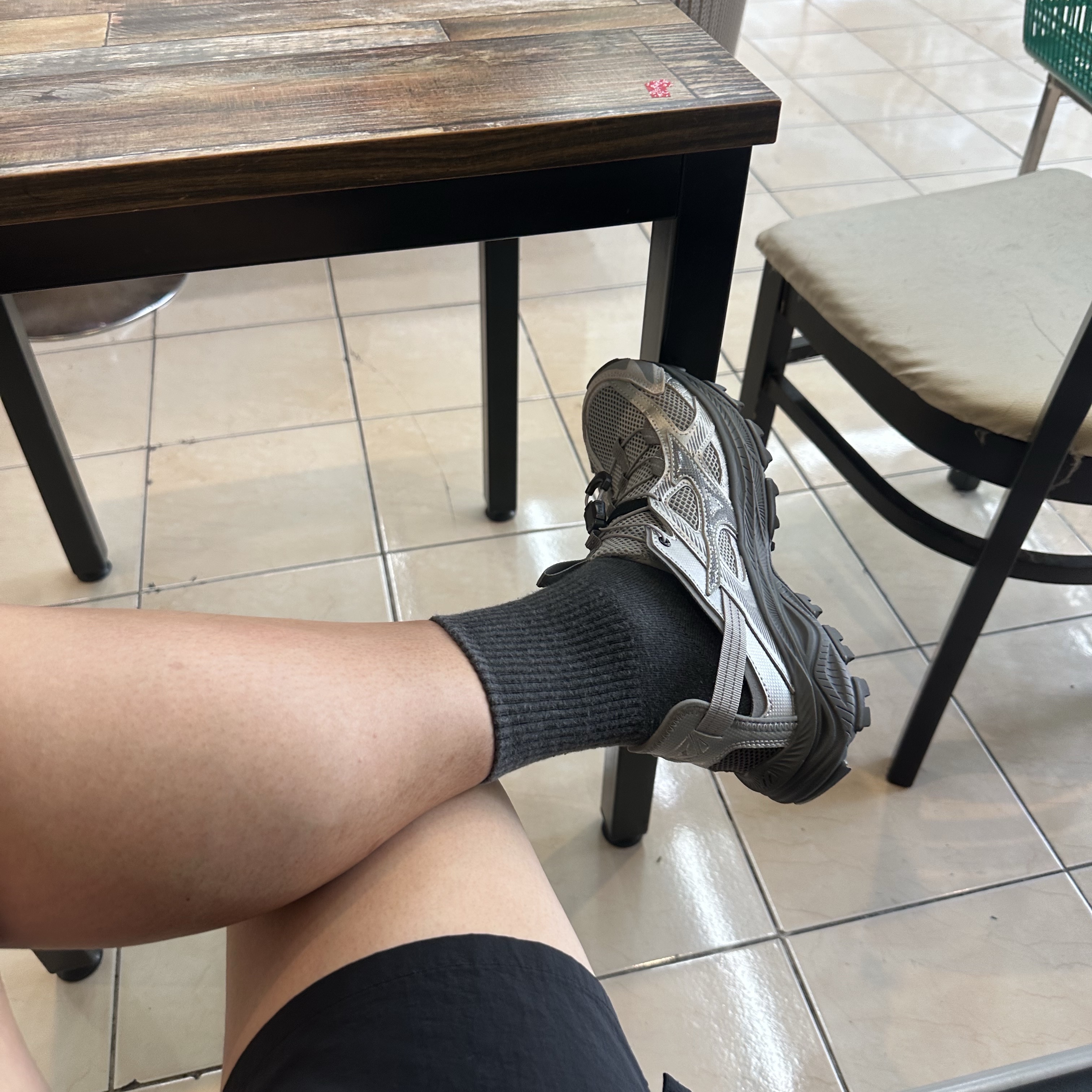 Mizuno Racer Trail SE Silver Grey 착용 스타일