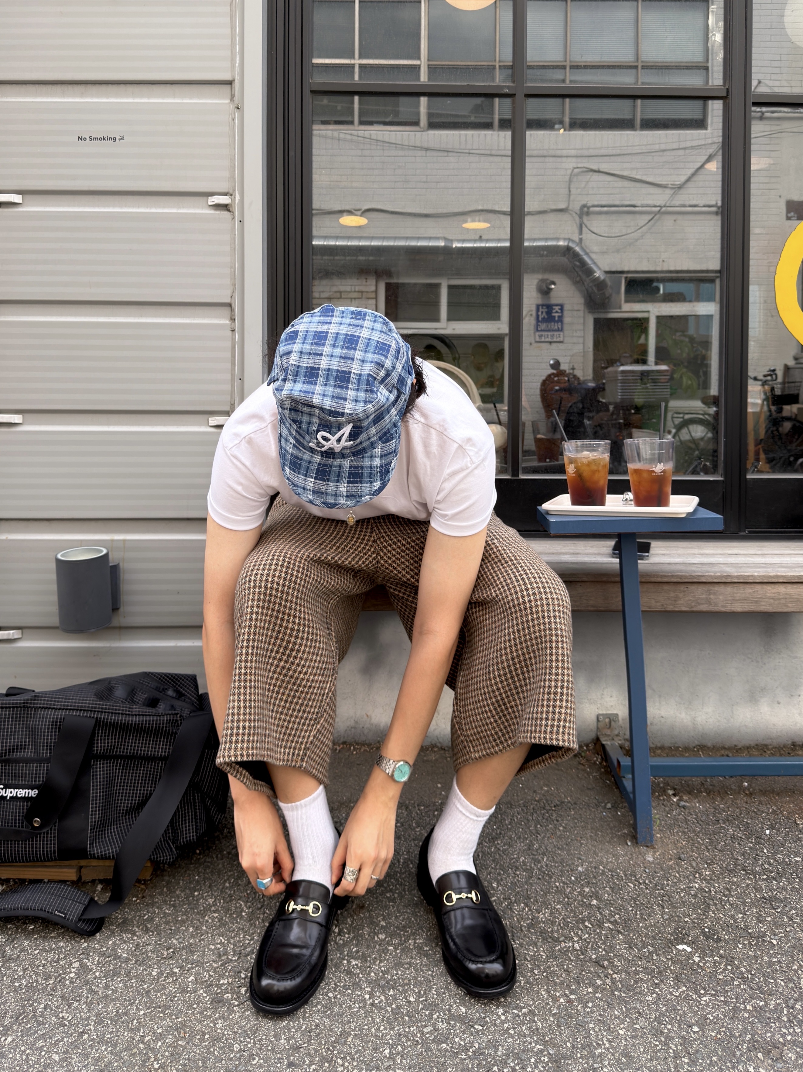 Romantic Move Half Moon Leather Loafer Washing Black, Supreme Duffle Bag Black - 24SS 착용 스타일 - 2