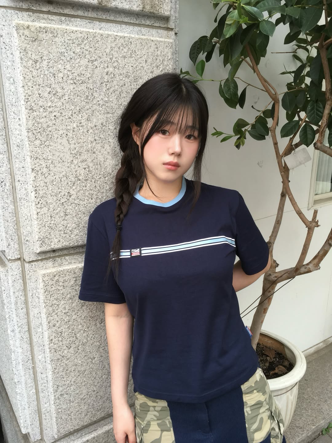 SPORT CHAMBER Women Glide Short-Sleeve T-Shirt Navy 착용 스타일 - 1
