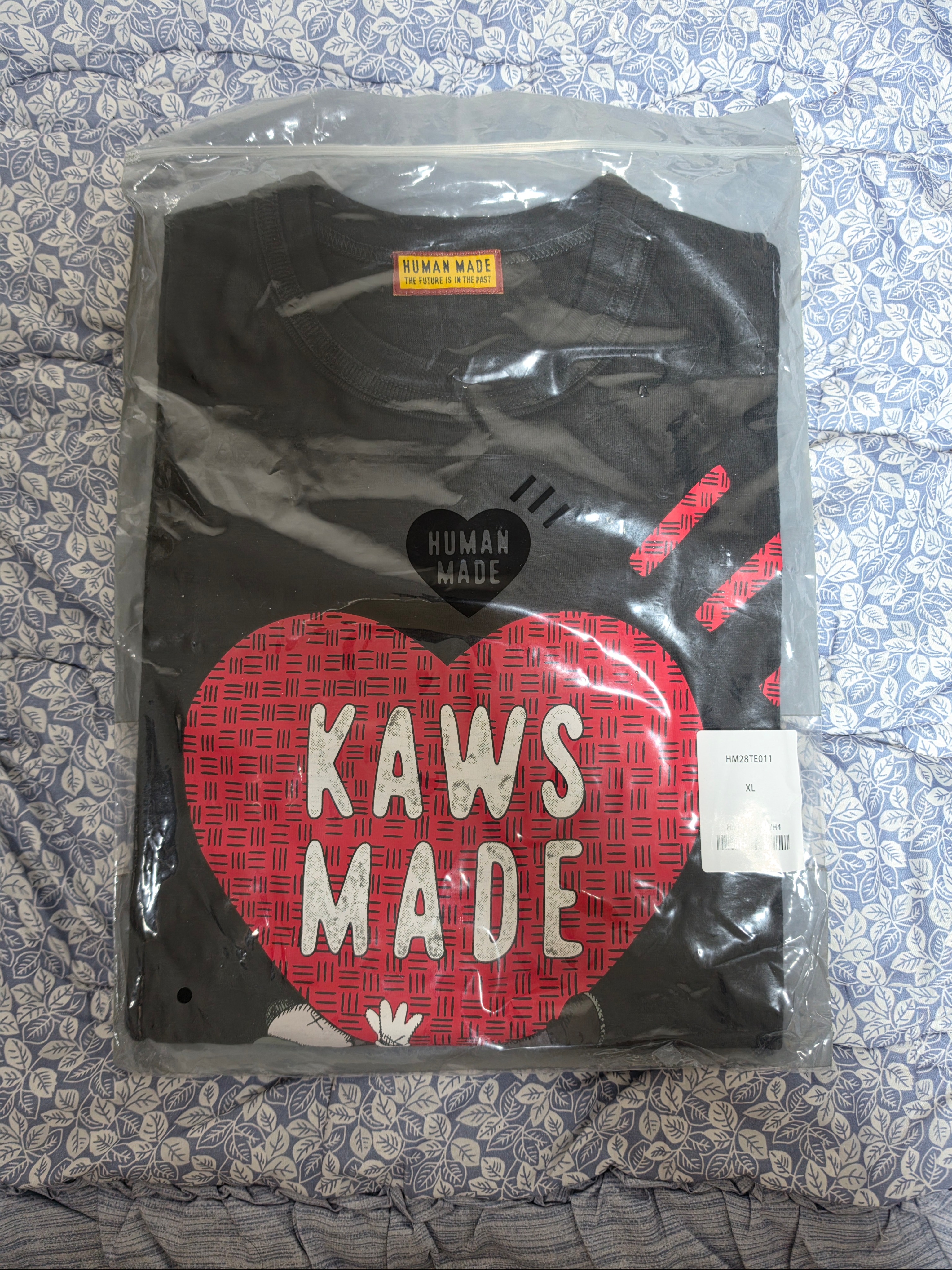 Human Made x Kaws Made Graphic T-Shirt Black - Bangkok Store Exclusive 착용 스타일