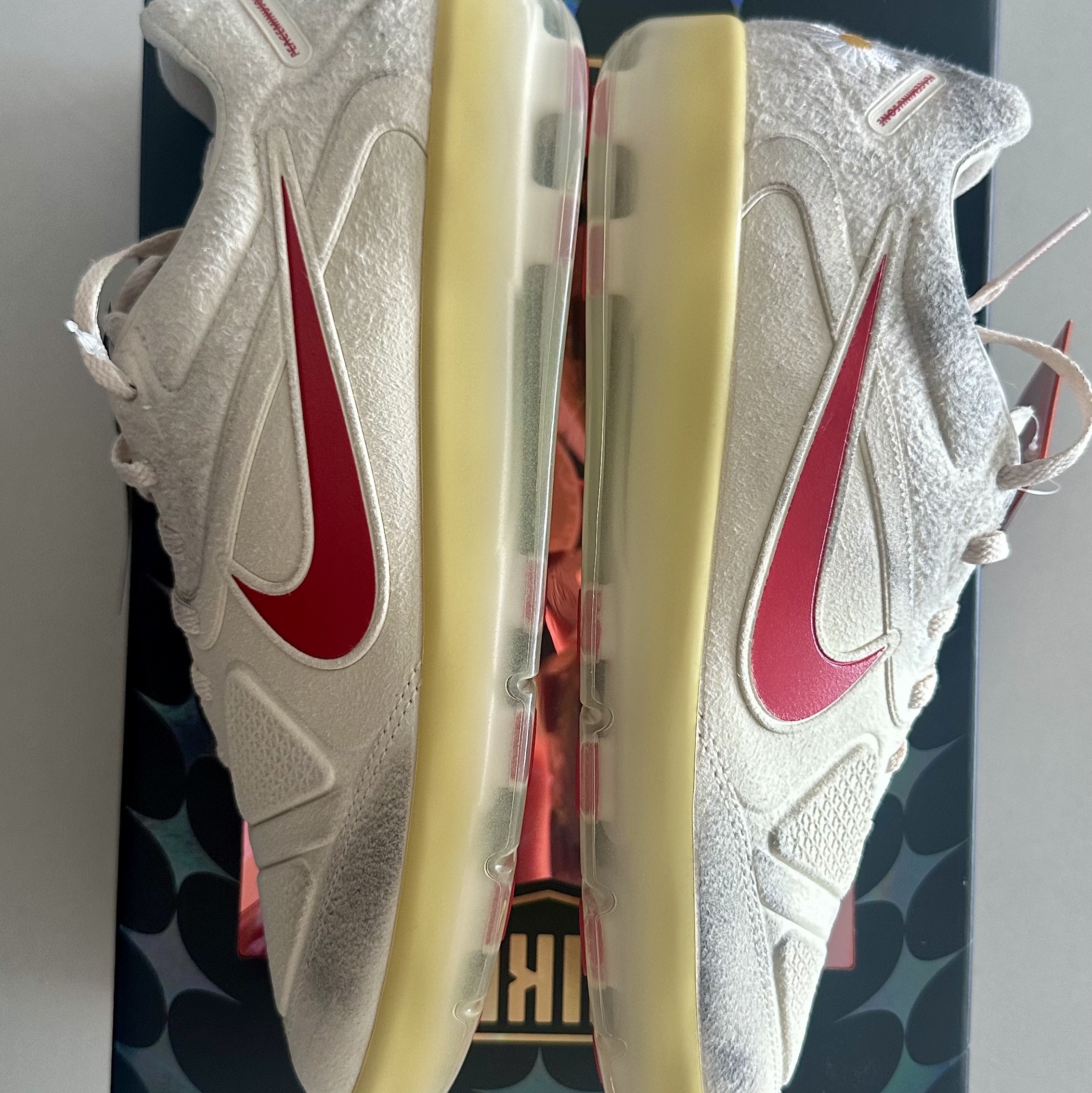 Nike x Peaceminusone Cryoshot CTR360 Natural and University Red 착용 스타일 - 1